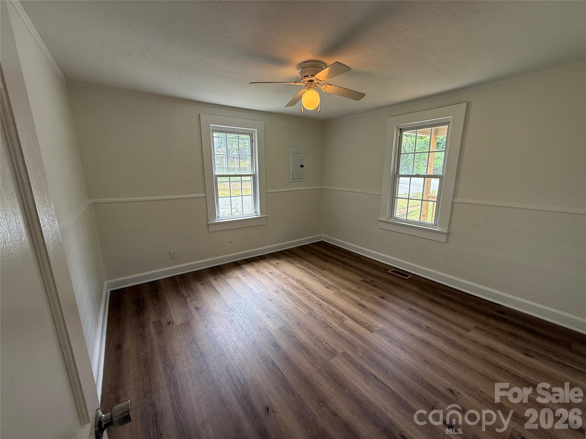 276 Kathy Street Property Photo 7