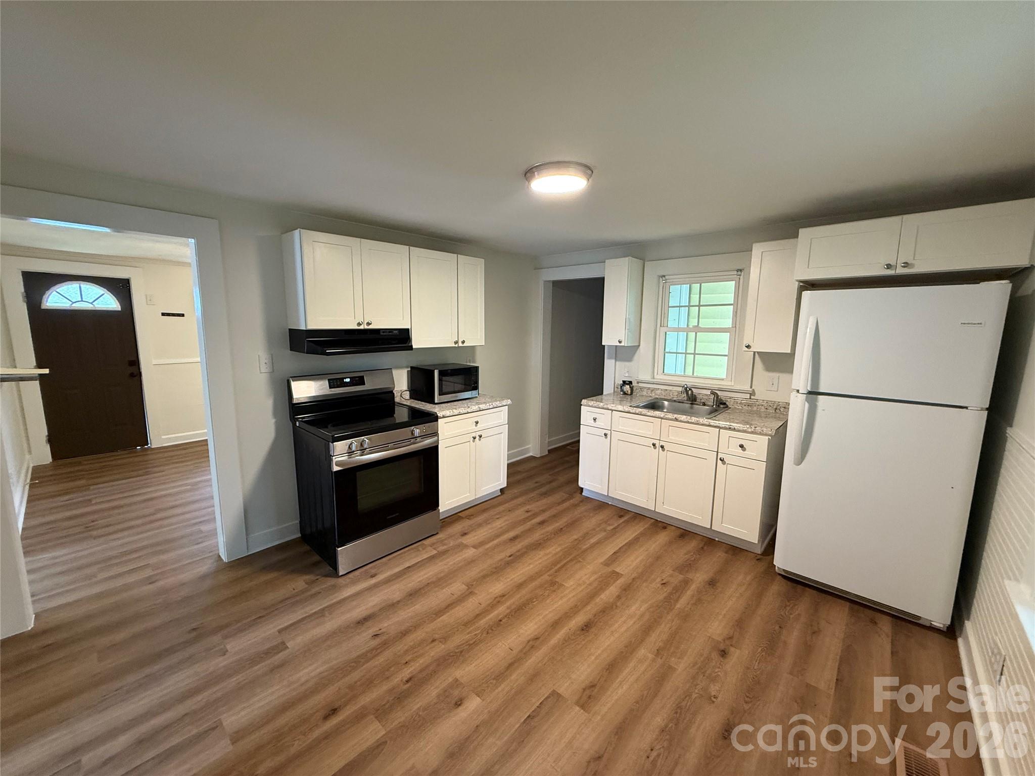 276 Kathy Street Property Photo 10