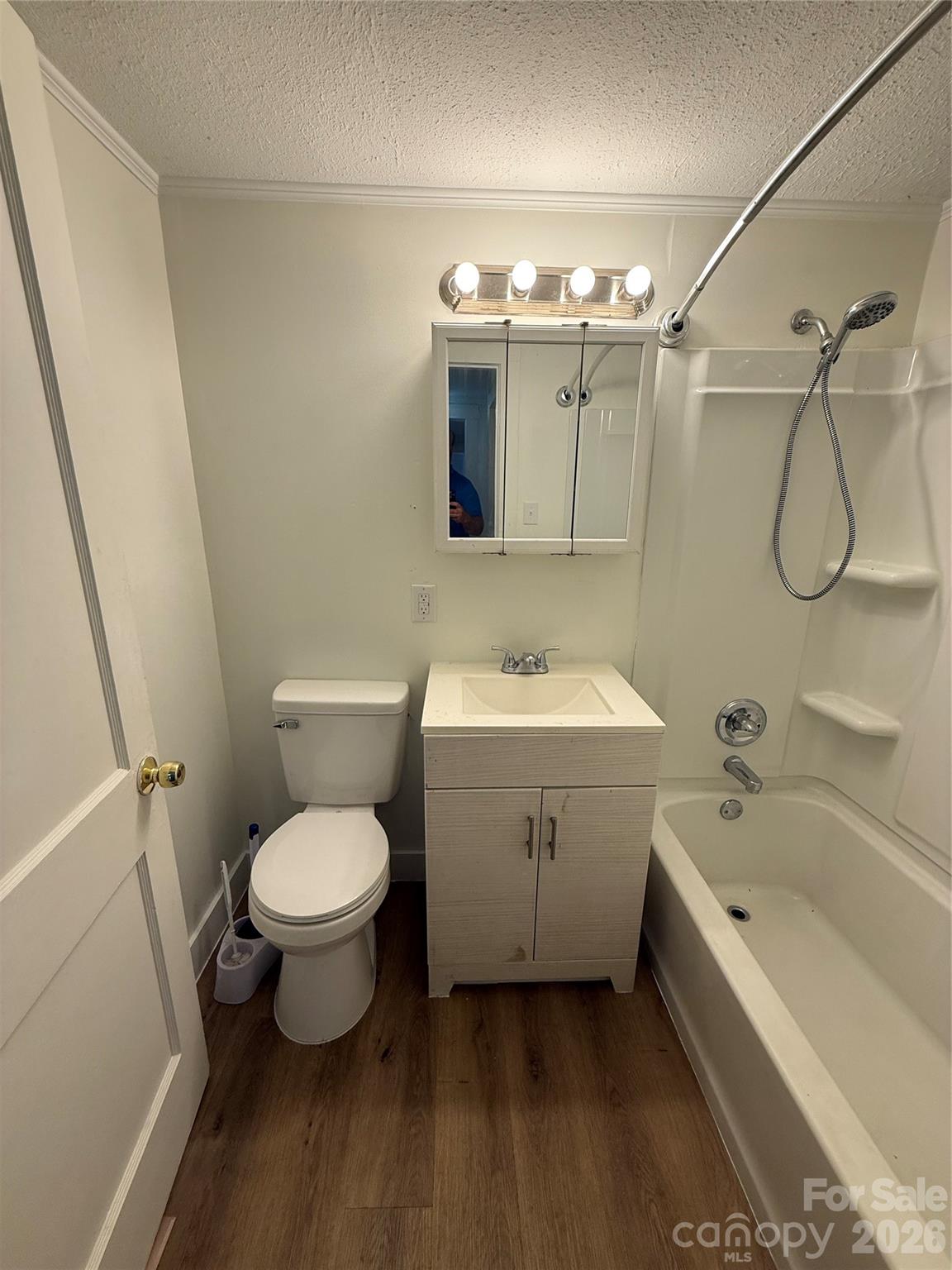 276 Kathy Street Property Photo 16