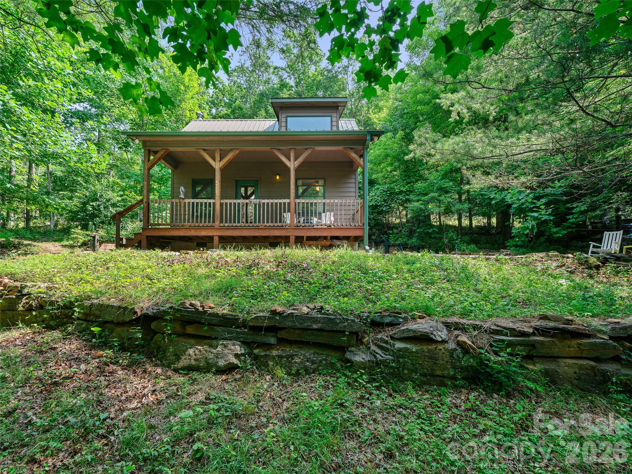262 Little Pond Drive Property Photo 2