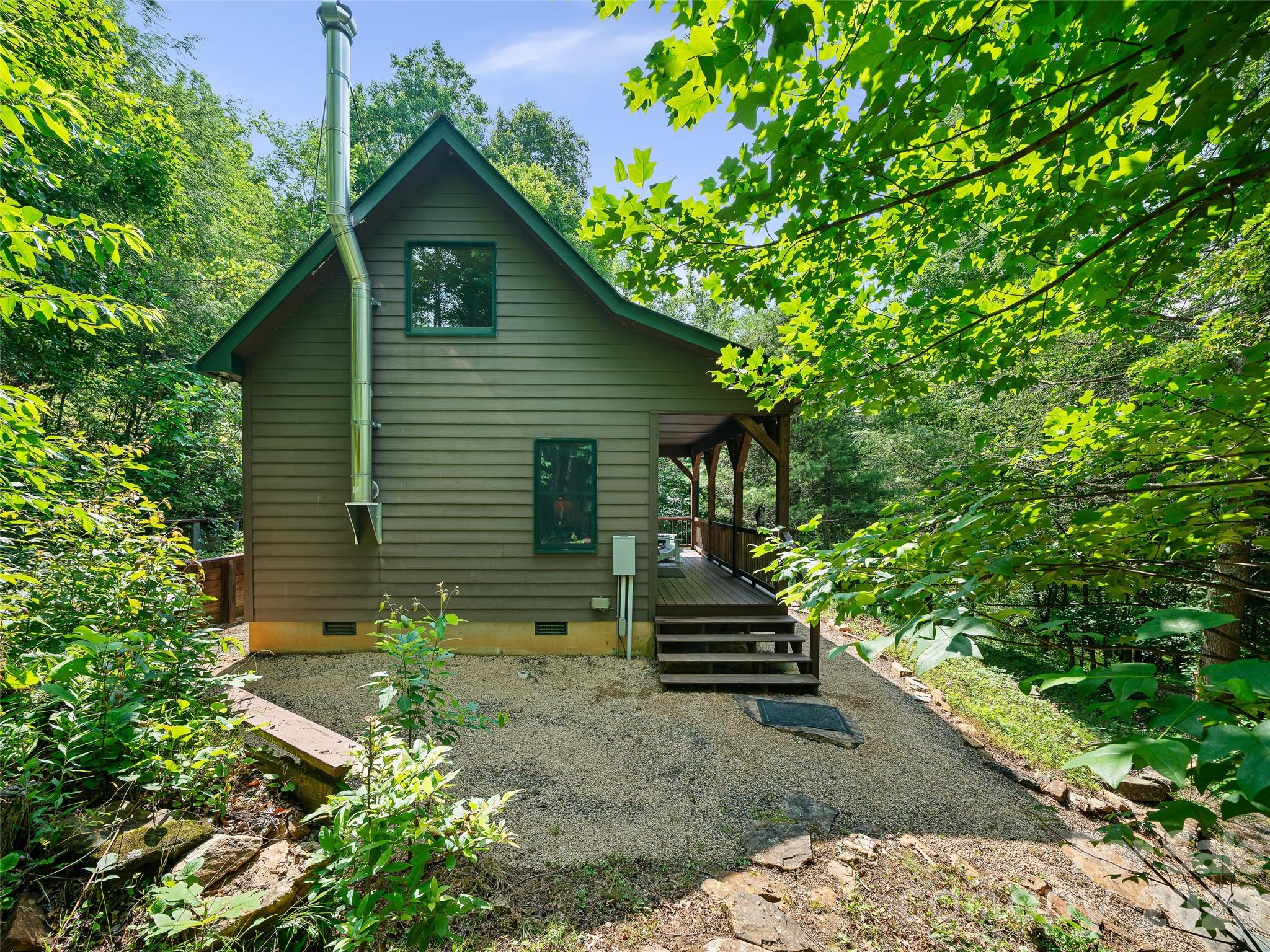 262 Little Pond Drive Property Photo 3