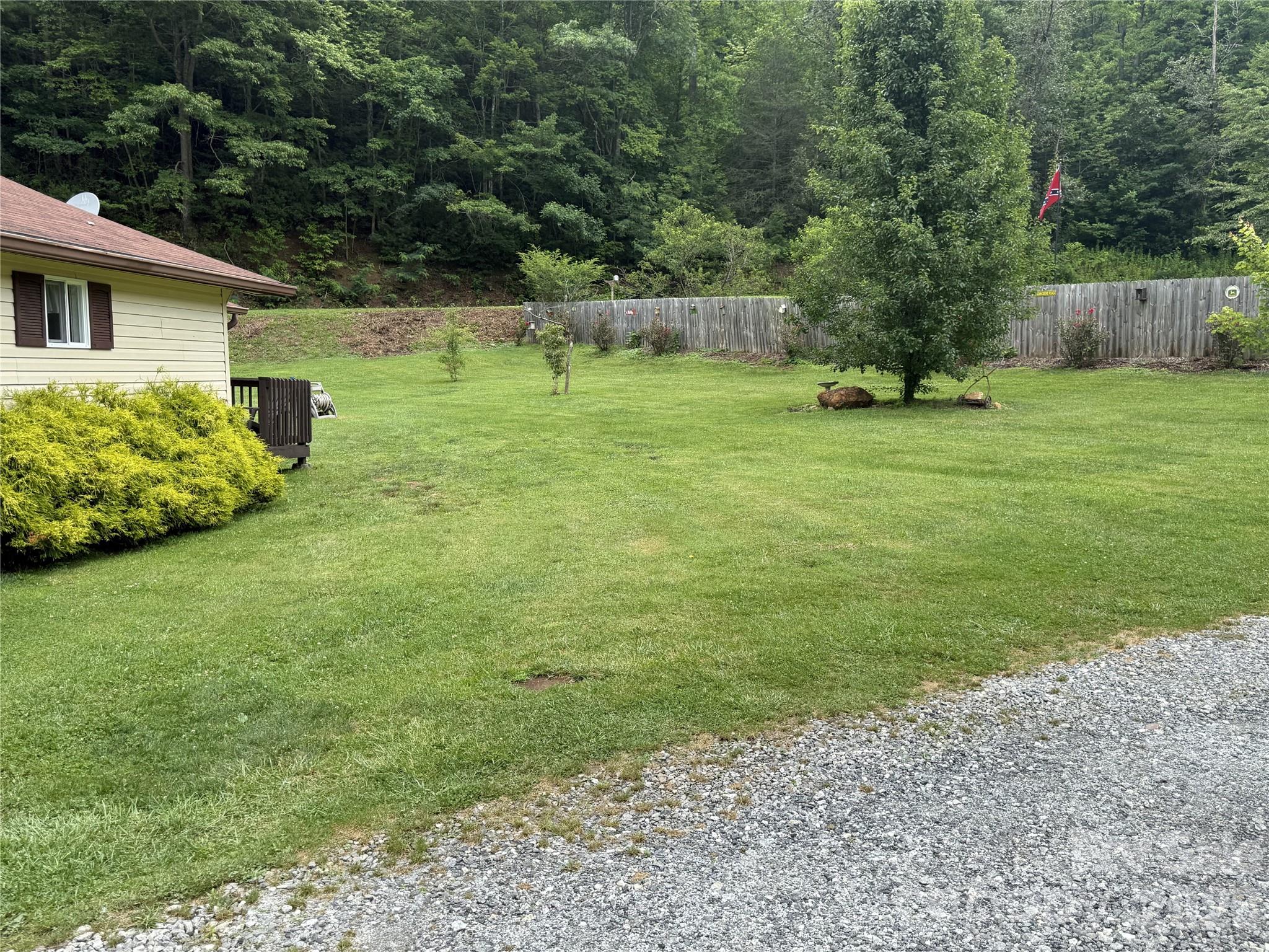 4126 & 4128 Pumpkintown Road Property Photo 8