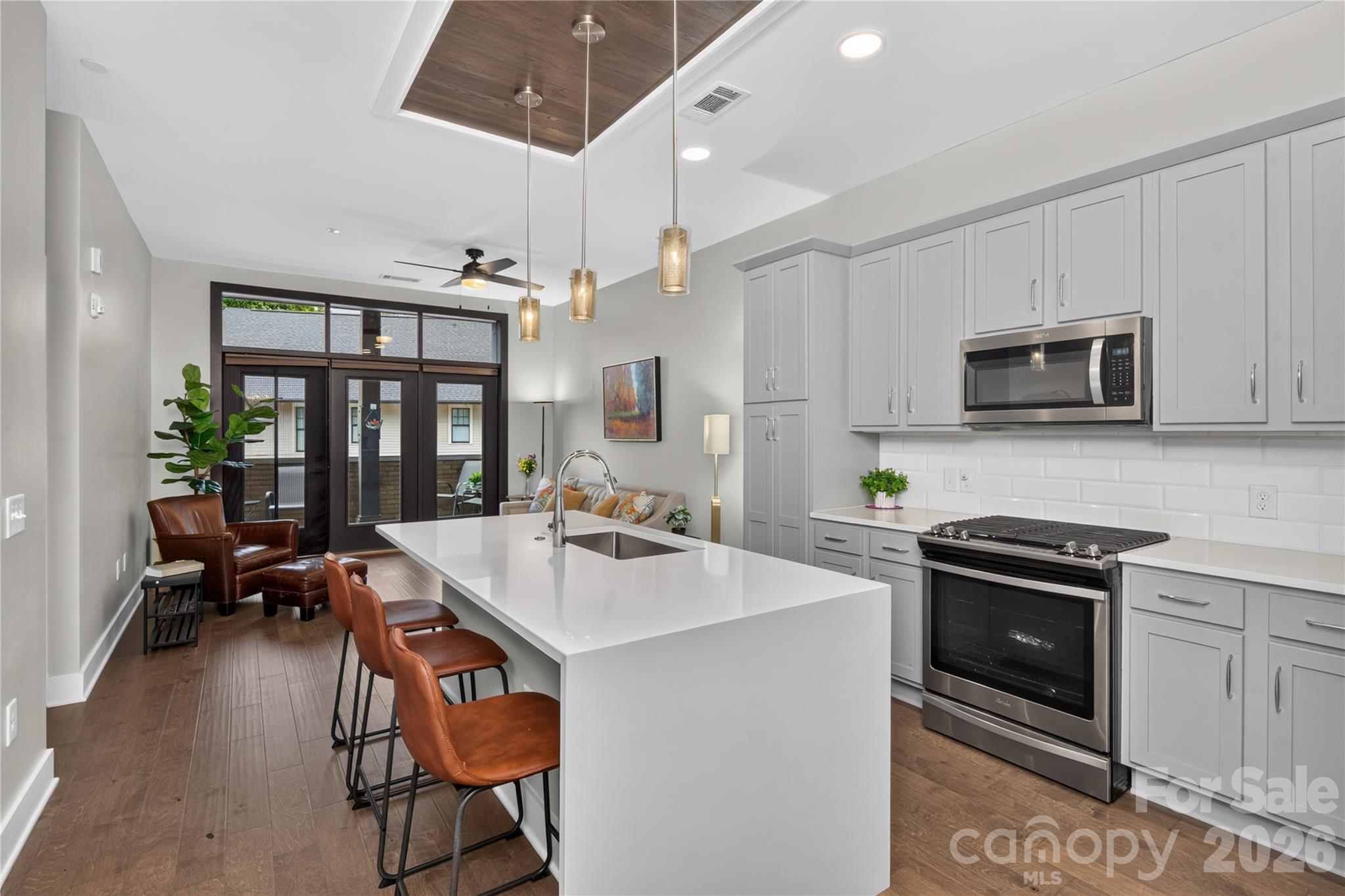 2401 Euclid Avenue 206