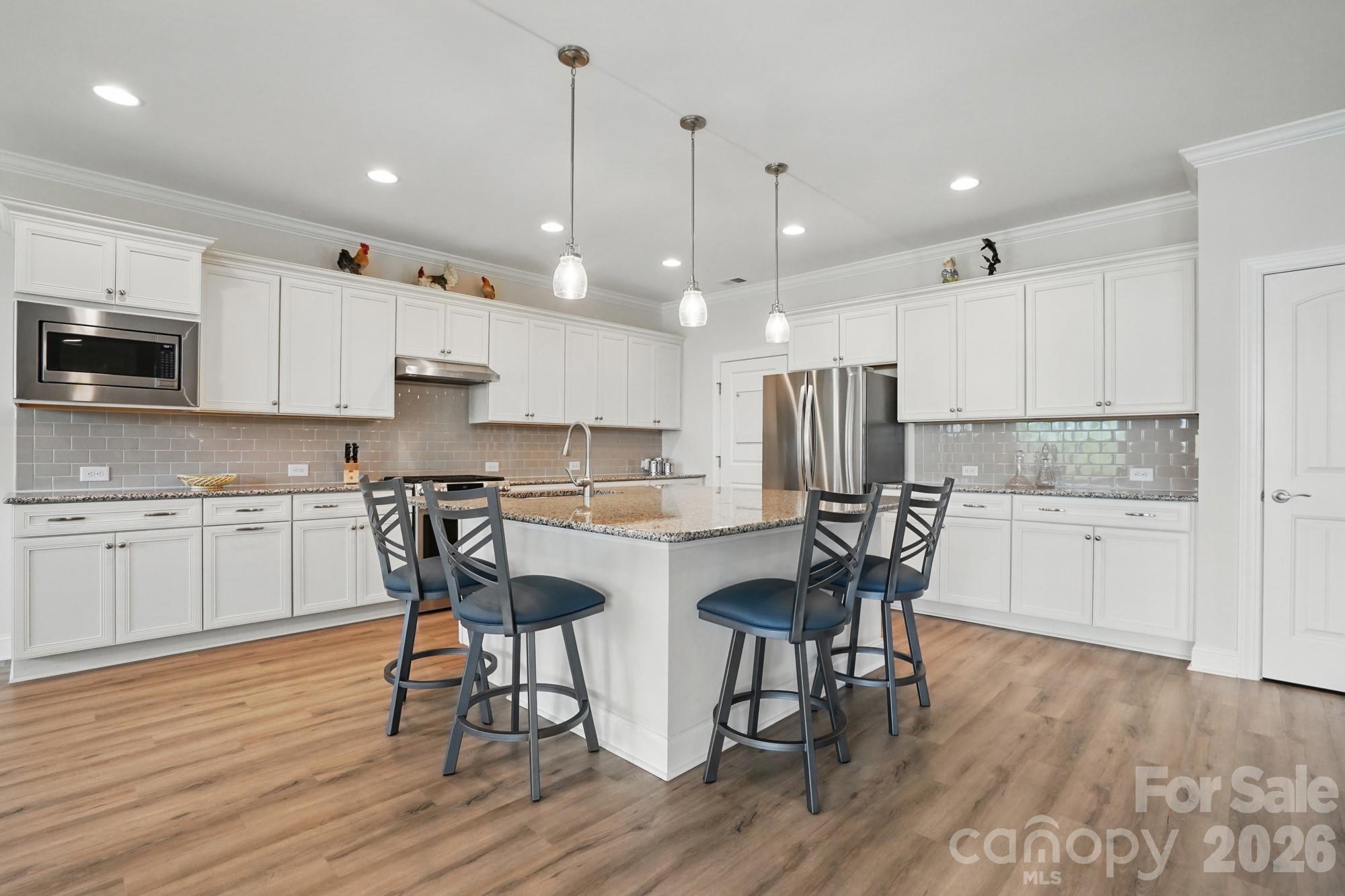 5247 Looking Glass Trail Property Photo 6