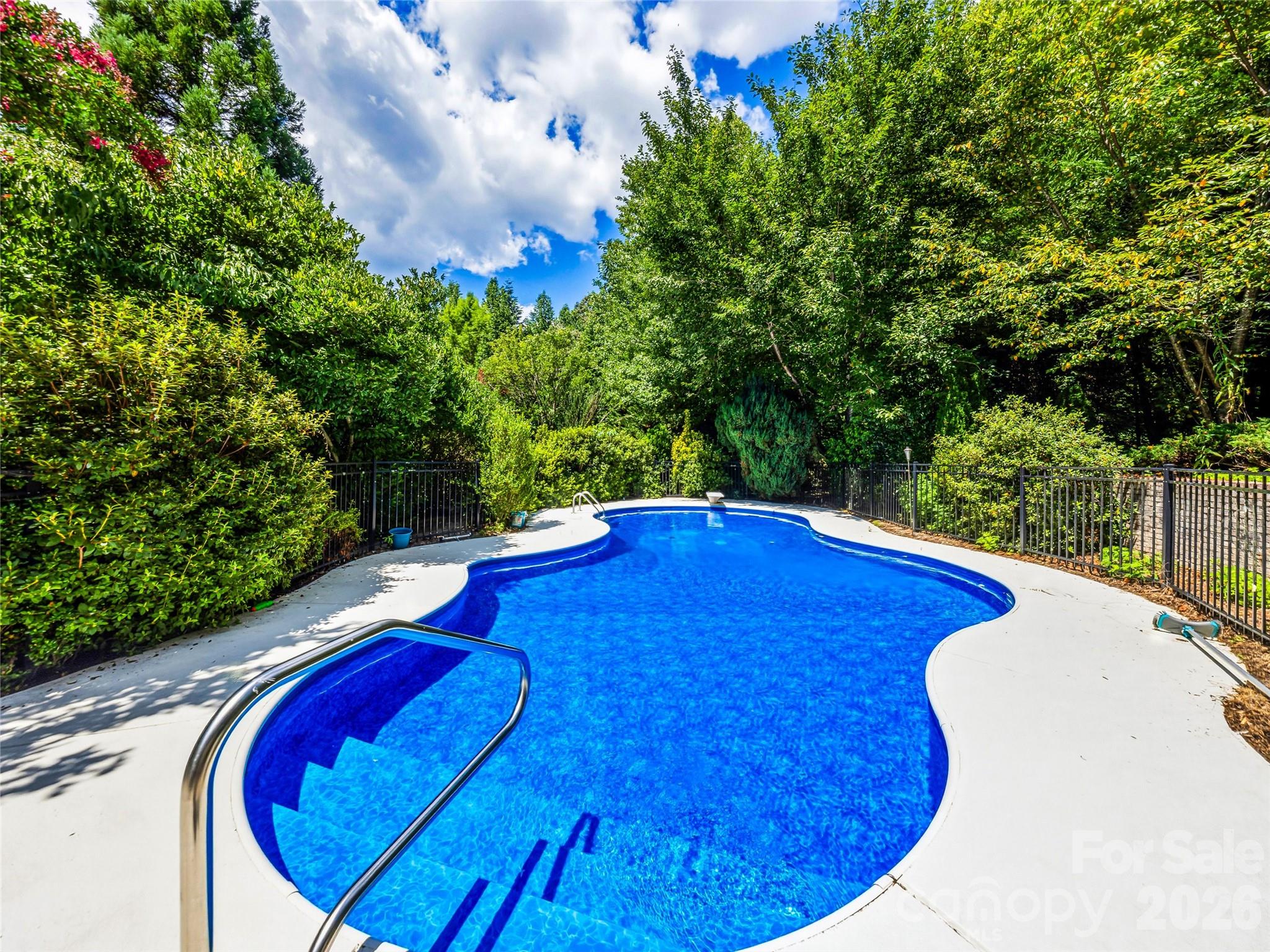 150 Rainbow View Drive Property Photo 23