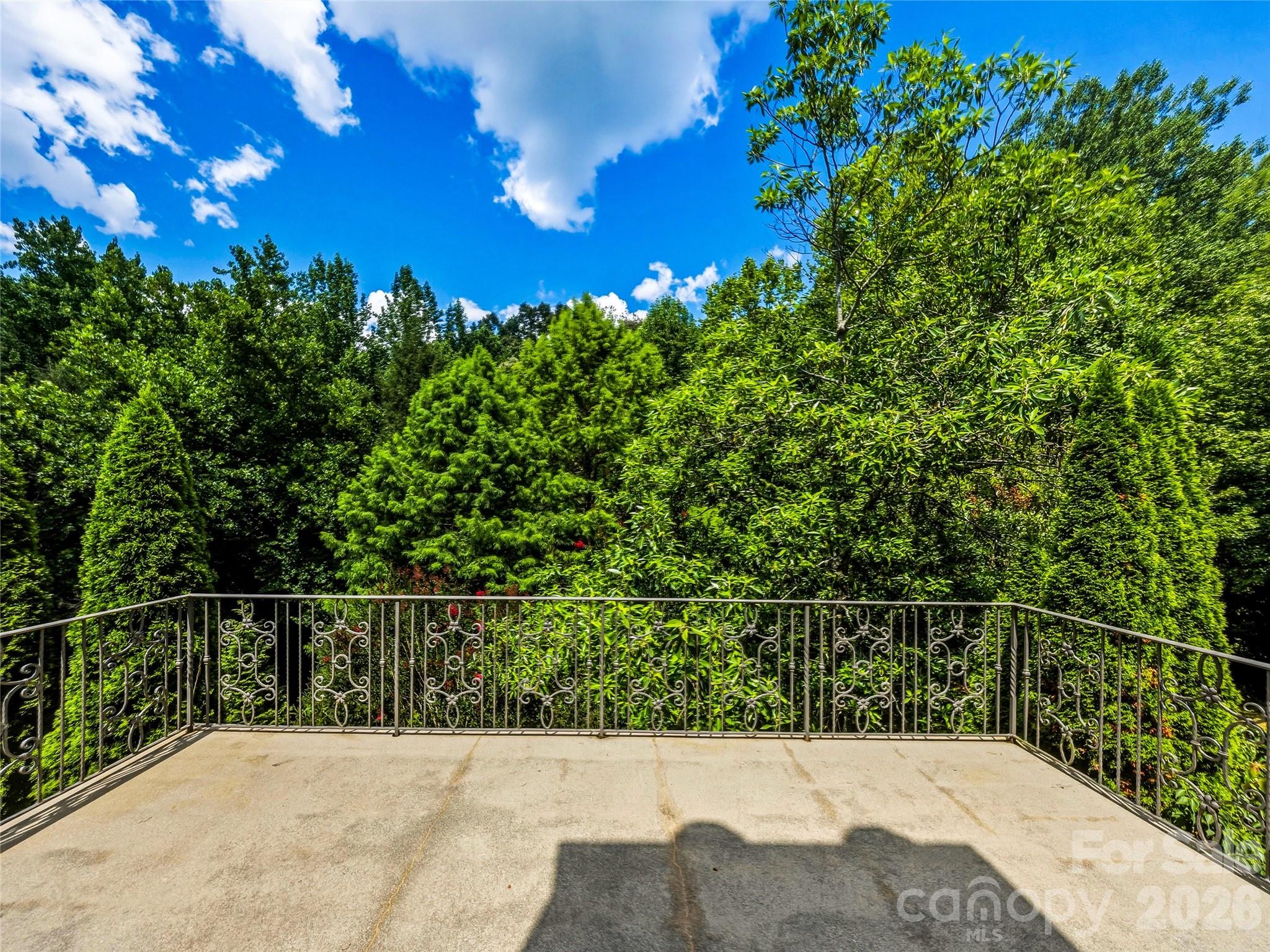 150 Rainbow View Drive Property Photo 34