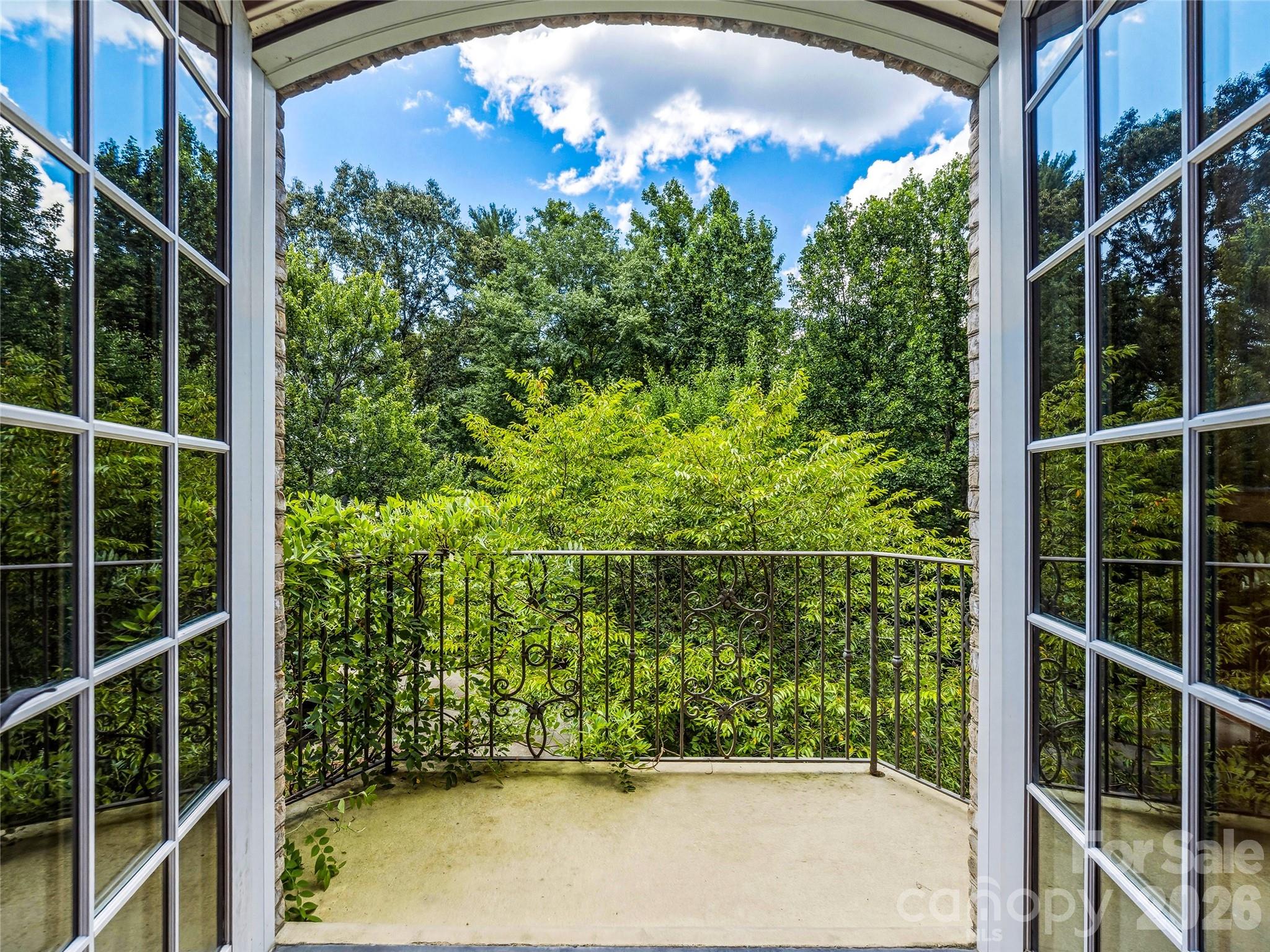 150 Rainbow View Drive Property Photo 37