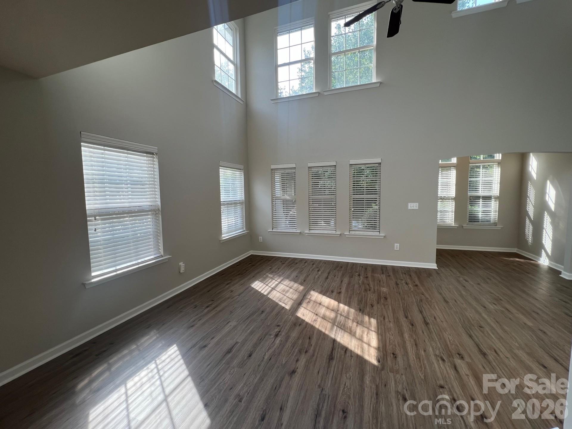 18429 Streamline Court Property Photo 3