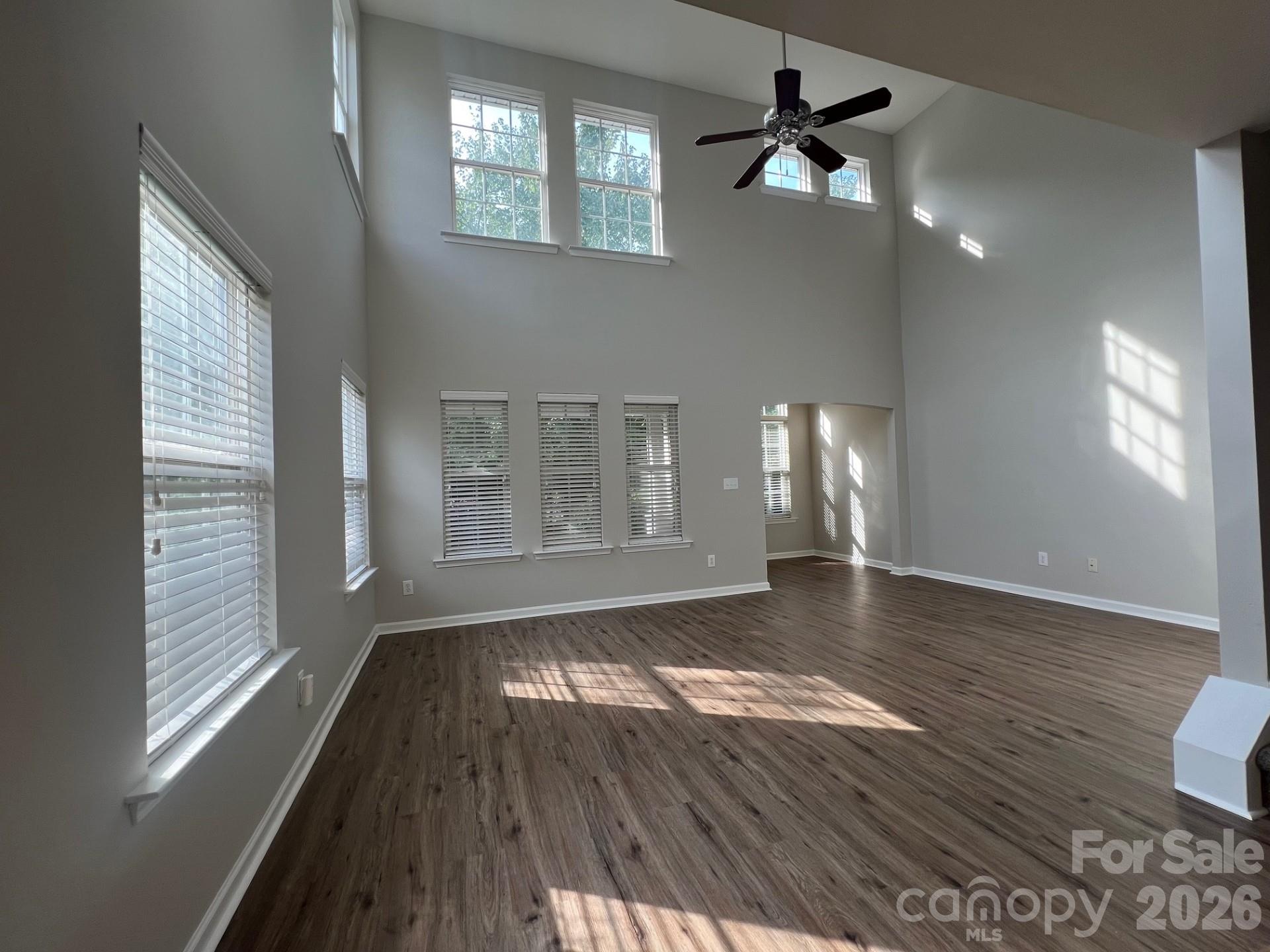 18429 Streamline Court Property Photo 4