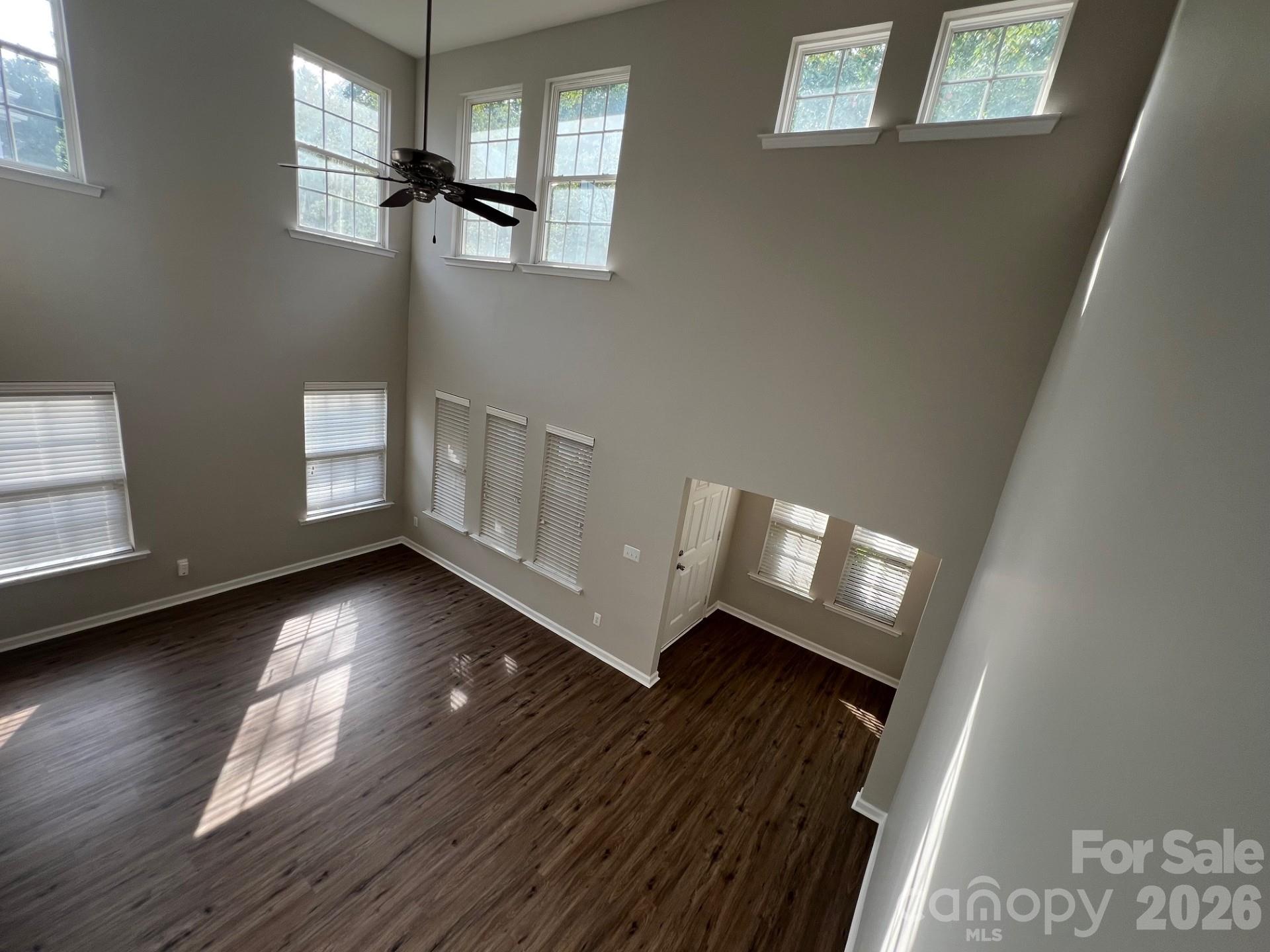 18429 Streamline Court Property Photo 5