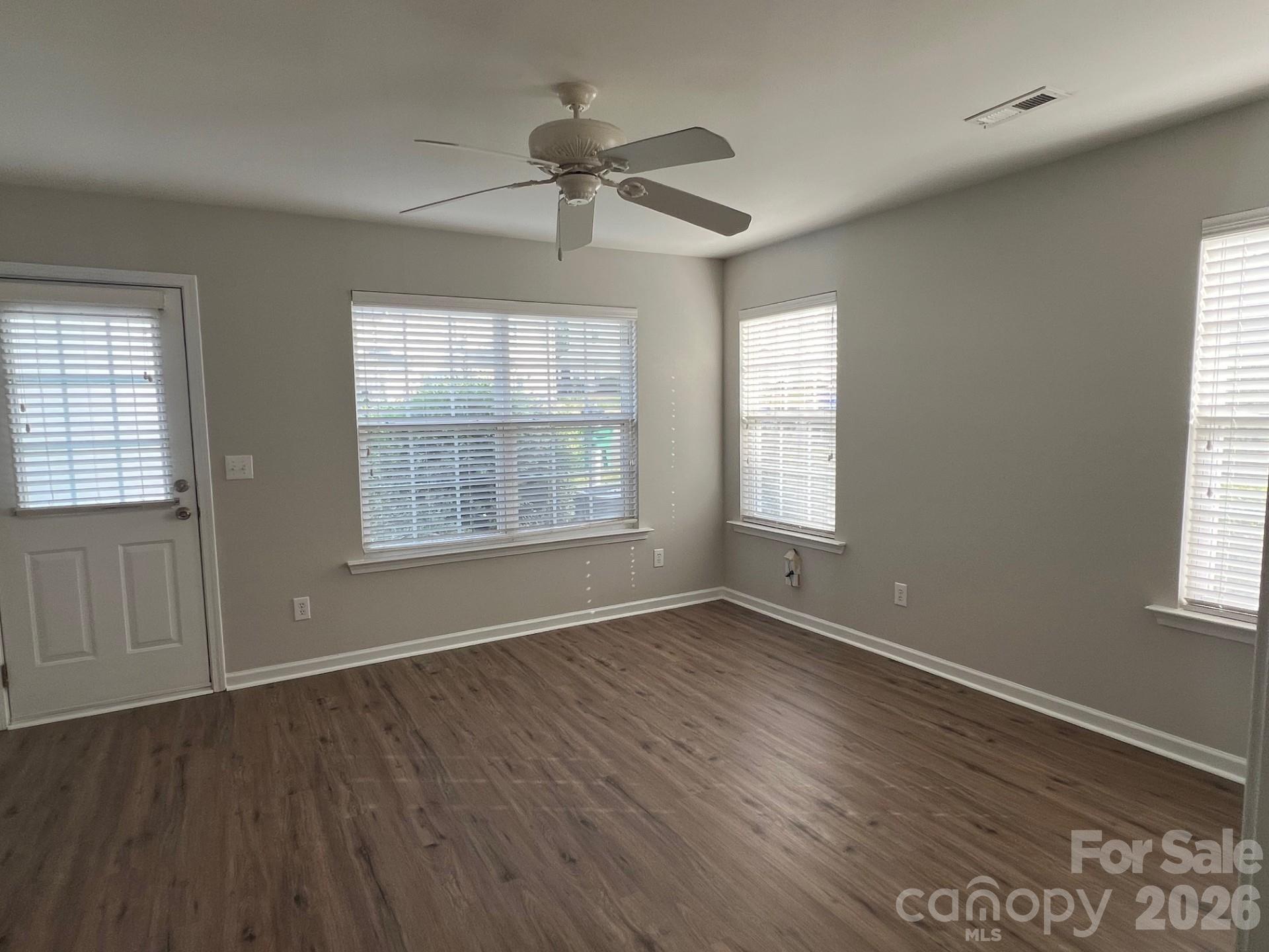 18429 Streamline Court Property Photo 9