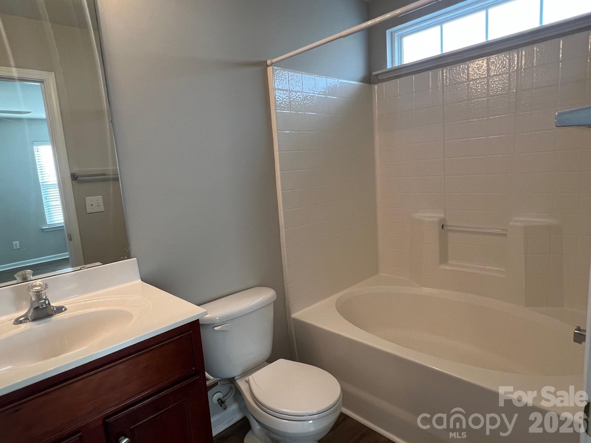 18429 Streamline Court Property Photo 11