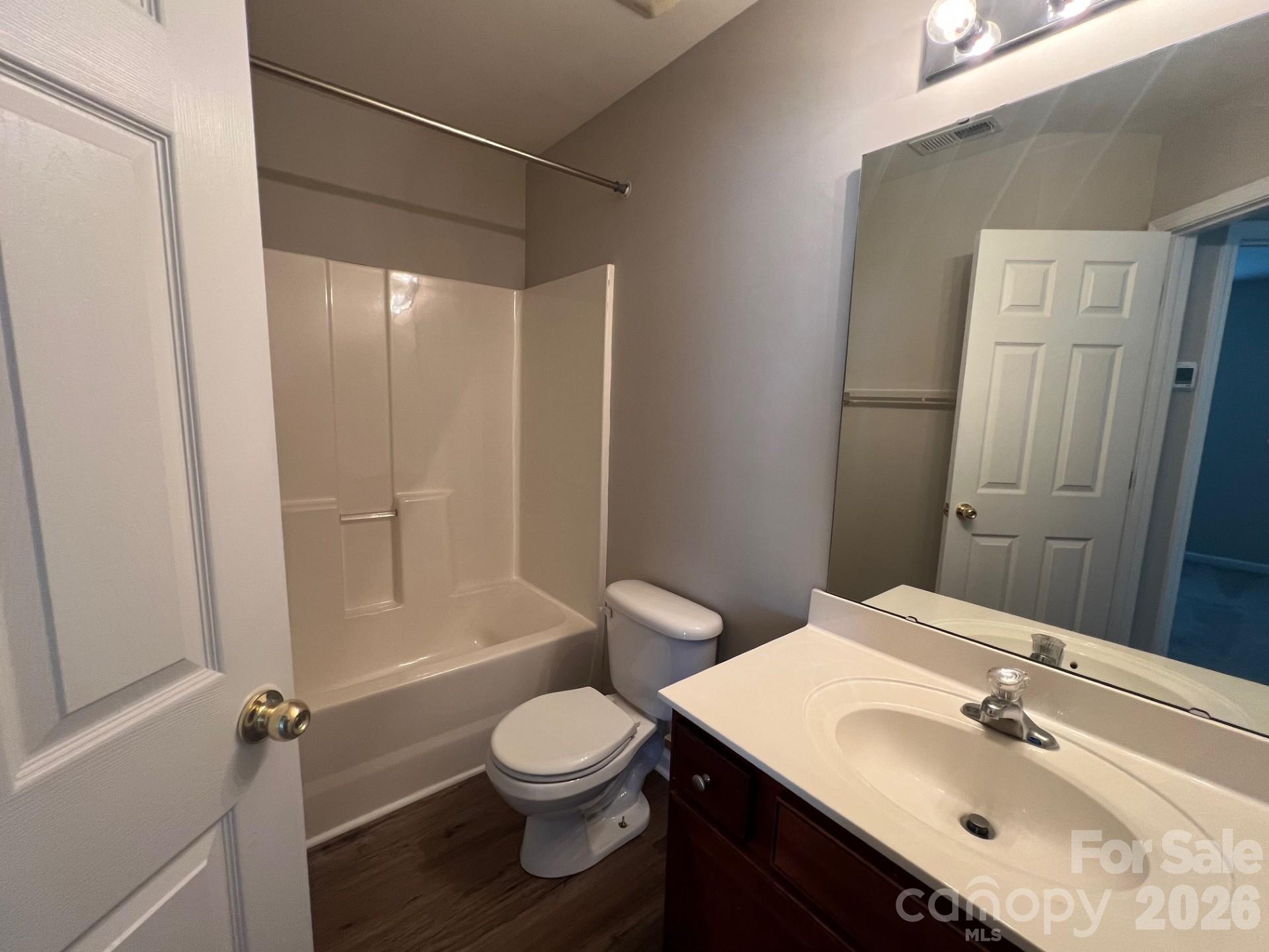18429 Streamline Court Property Photo 16