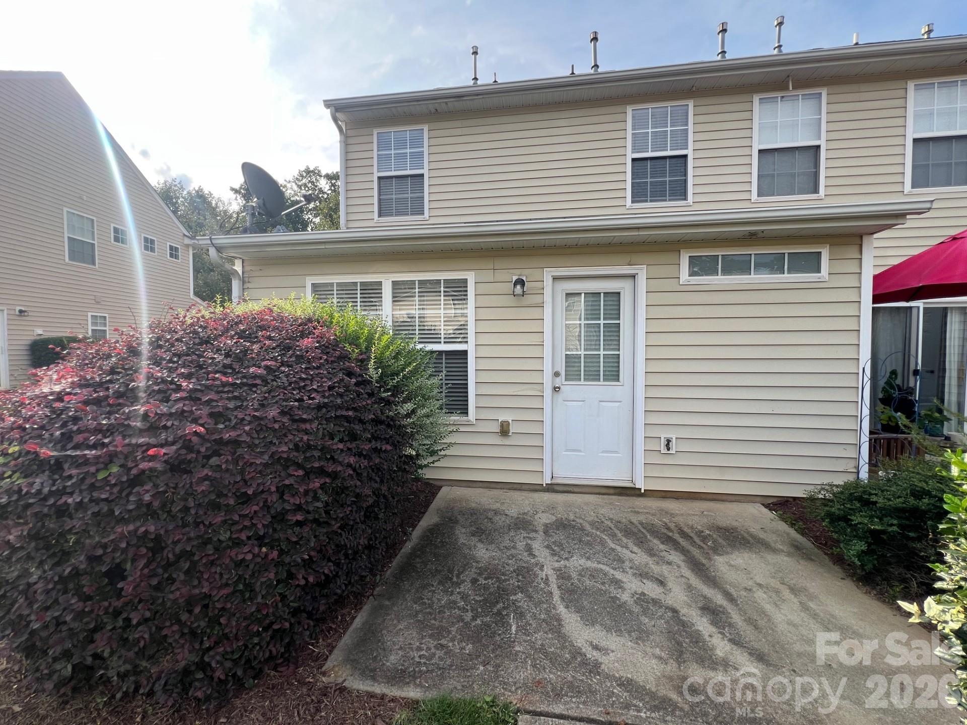 18429 Streamline Court Property Photo 17