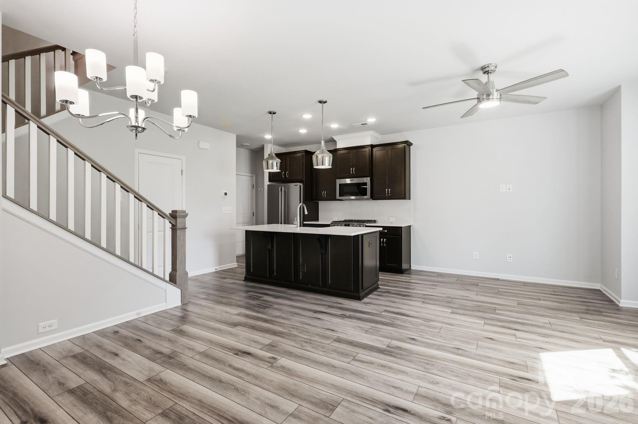 1450 Winding Stream Road Property Photo 4