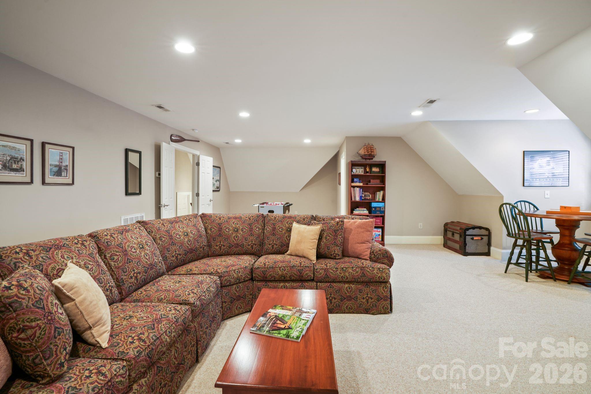 4325 Artesian Cove Court Property Photo 33