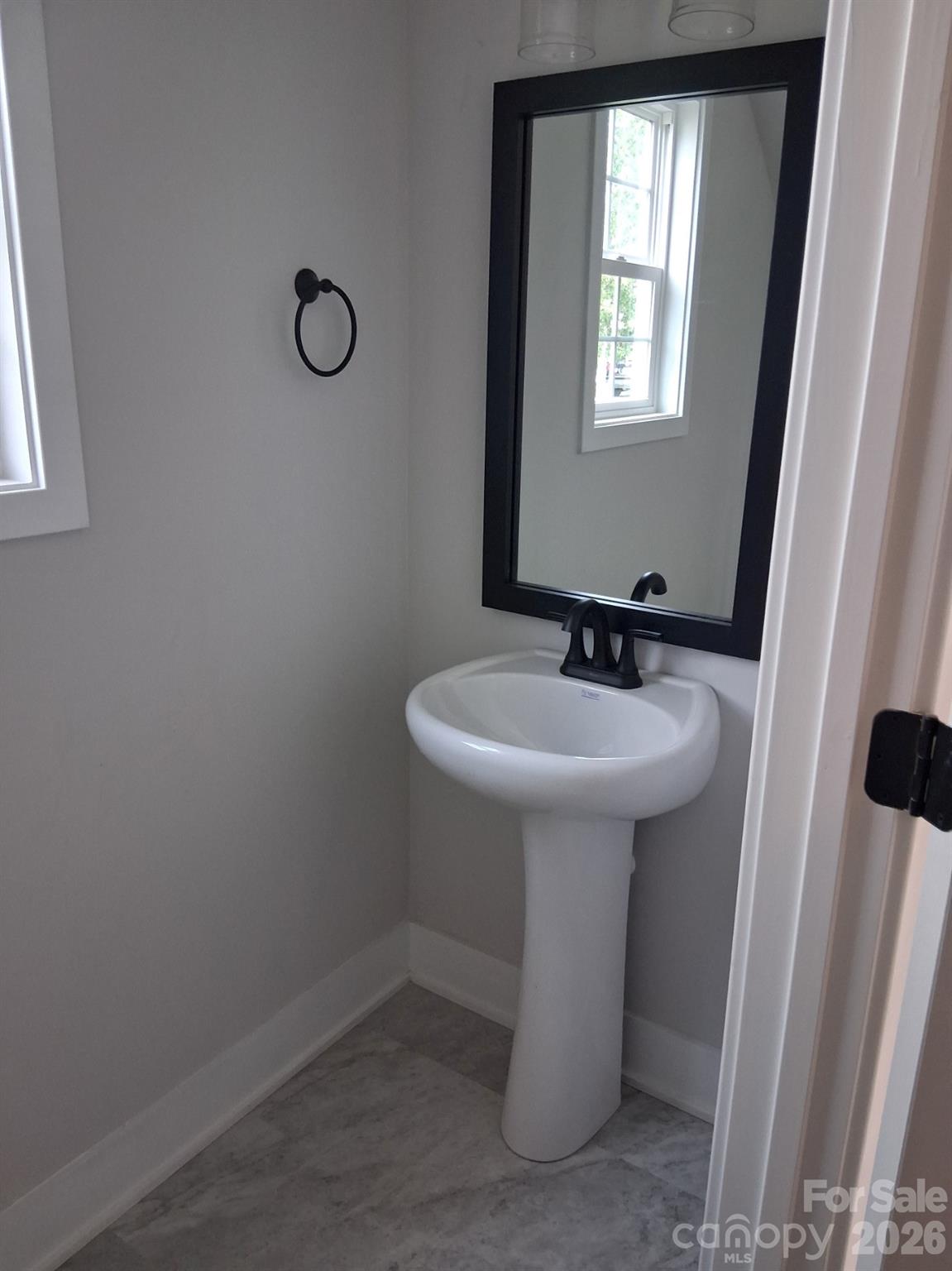 721 Inwood Hill Drive 94 Property Photo 3