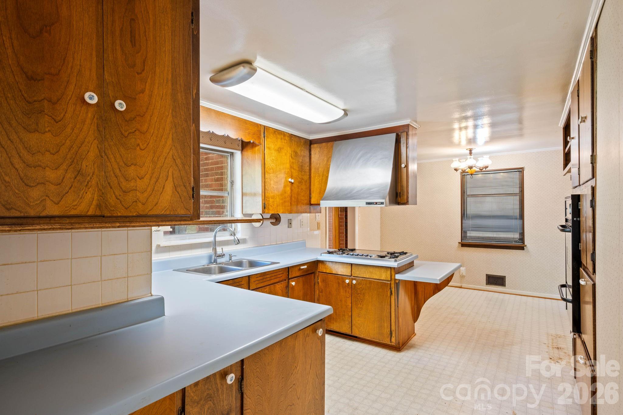 811 Katherine Avenue Property Photo 10