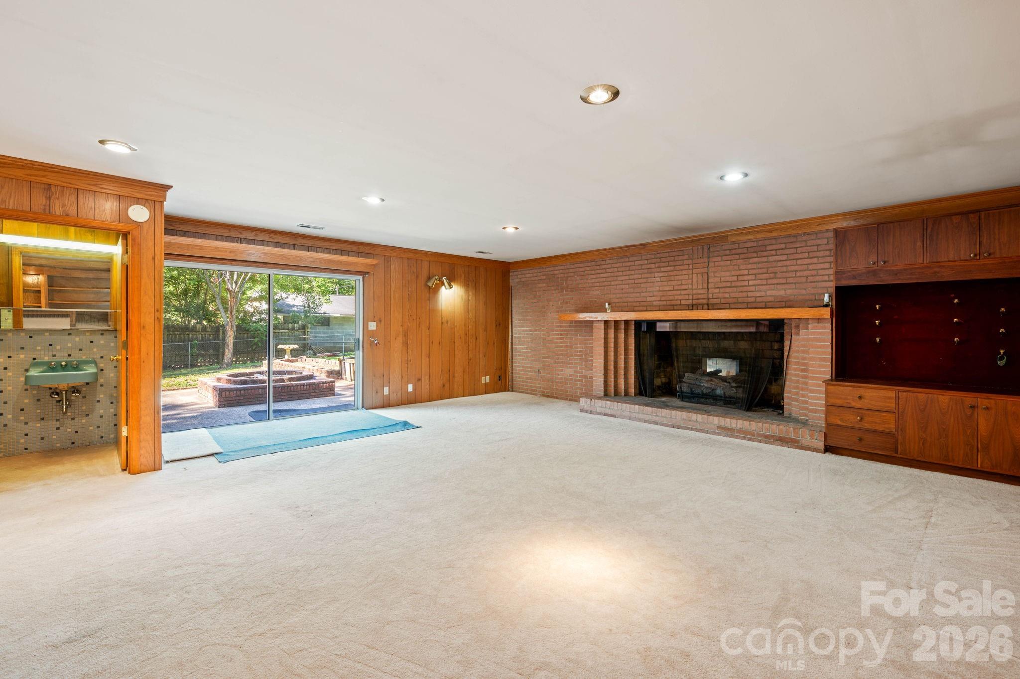 811 Katherine Avenue Property Photo 17
