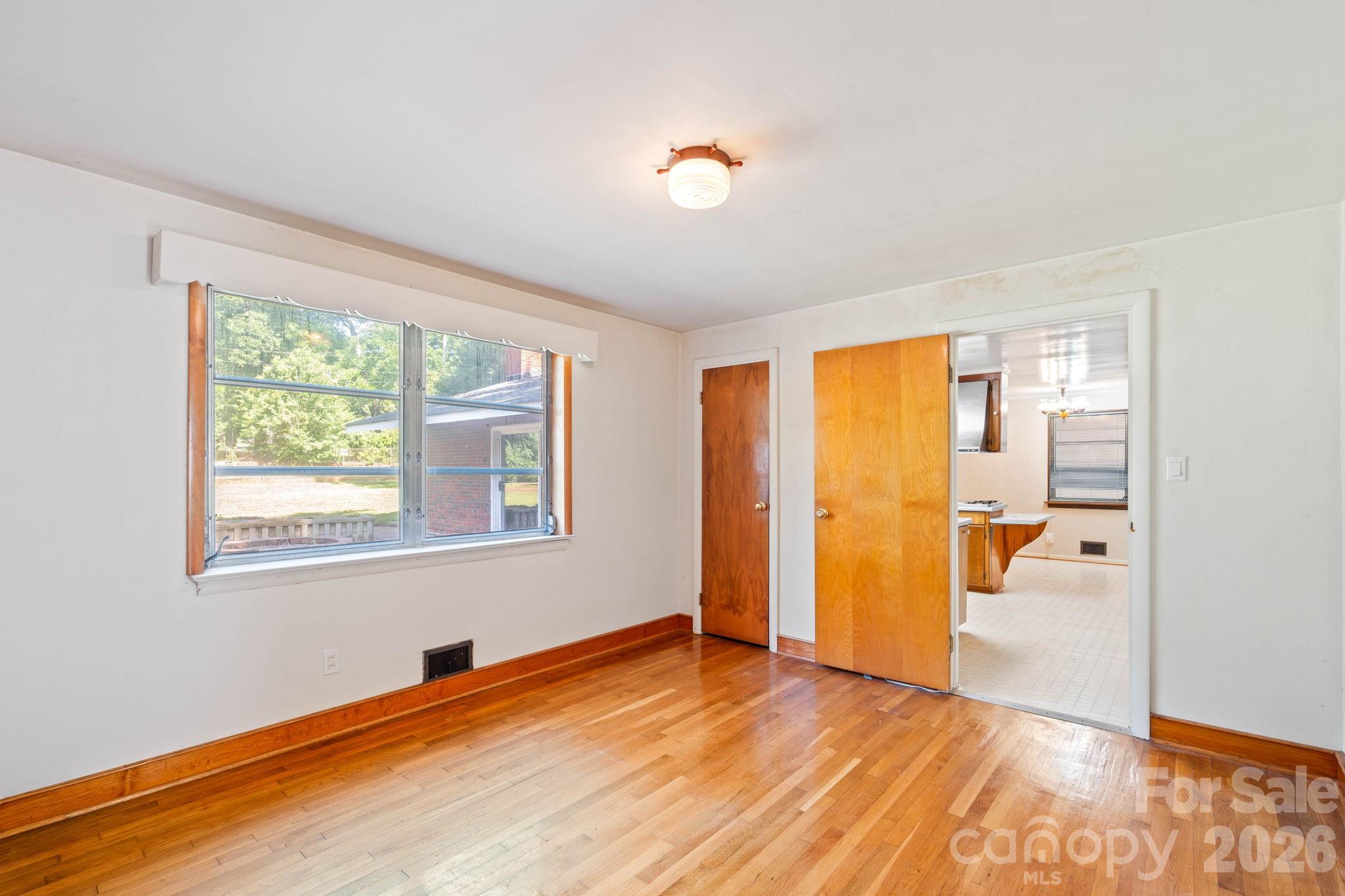 811 Katherine Avenue Property Photo 24