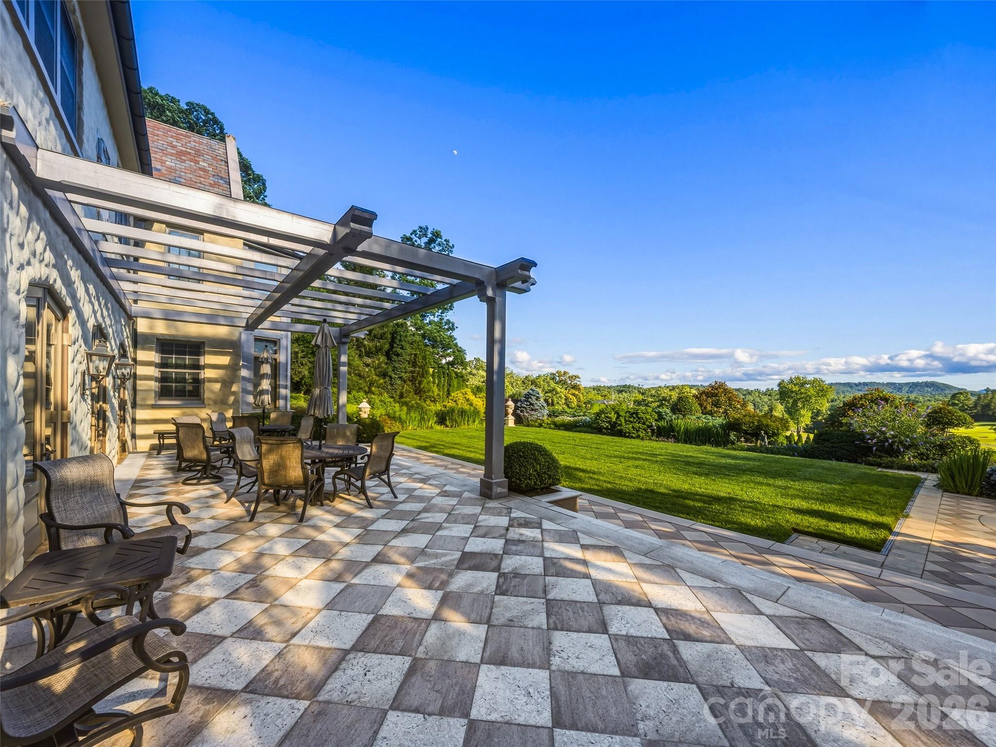 7 Stuyvesant Road Property Photo 14