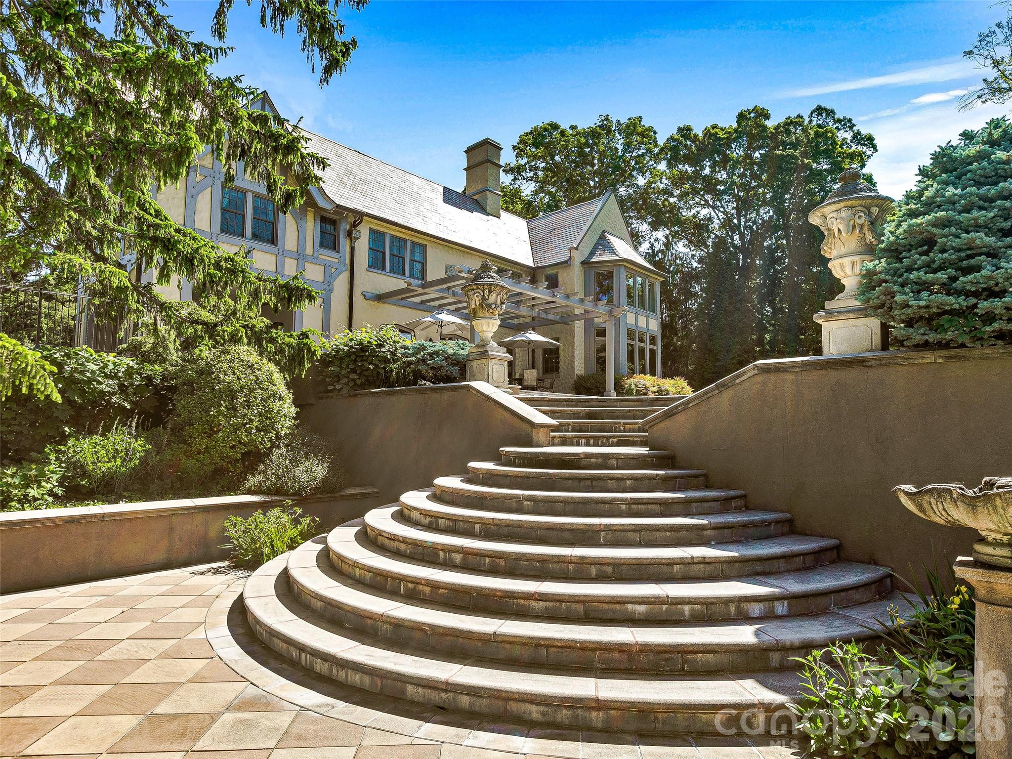 7 Stuyvesant Road Property Photo 45
