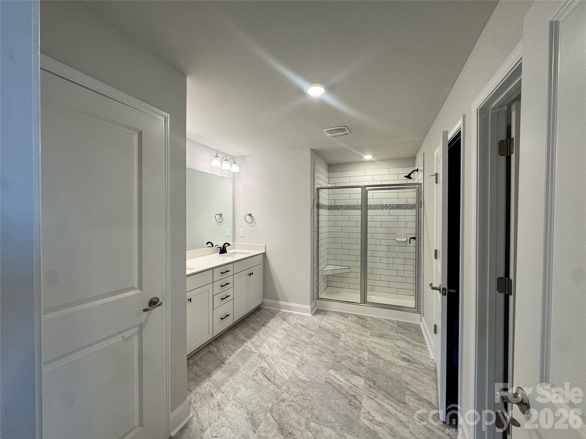 712 Inwood Hill Drive 11 Property Photo 31