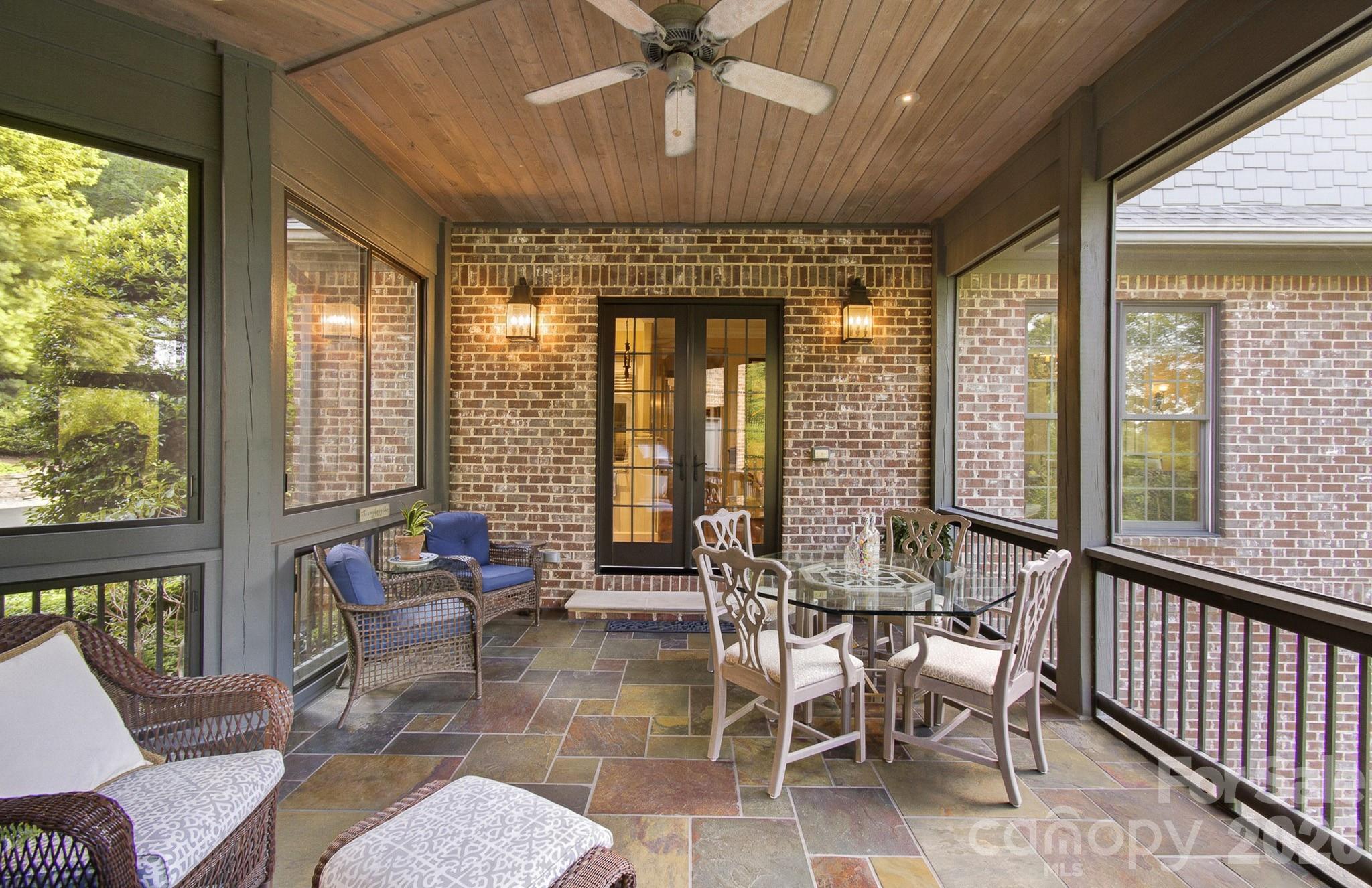 1333 Solomon Circle Property Photo 7