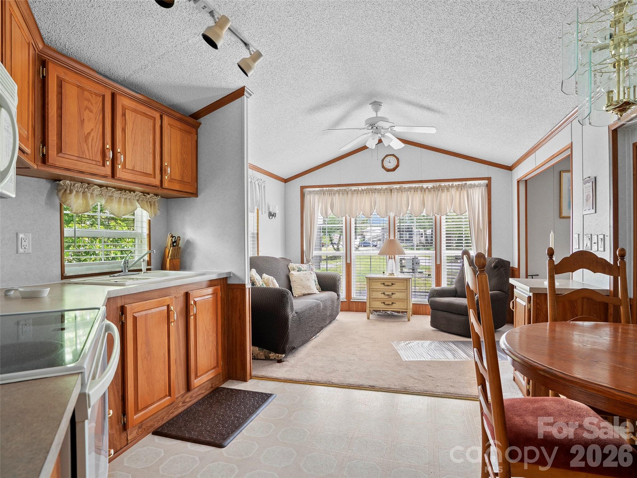 43 Pike Point Property Photo 7