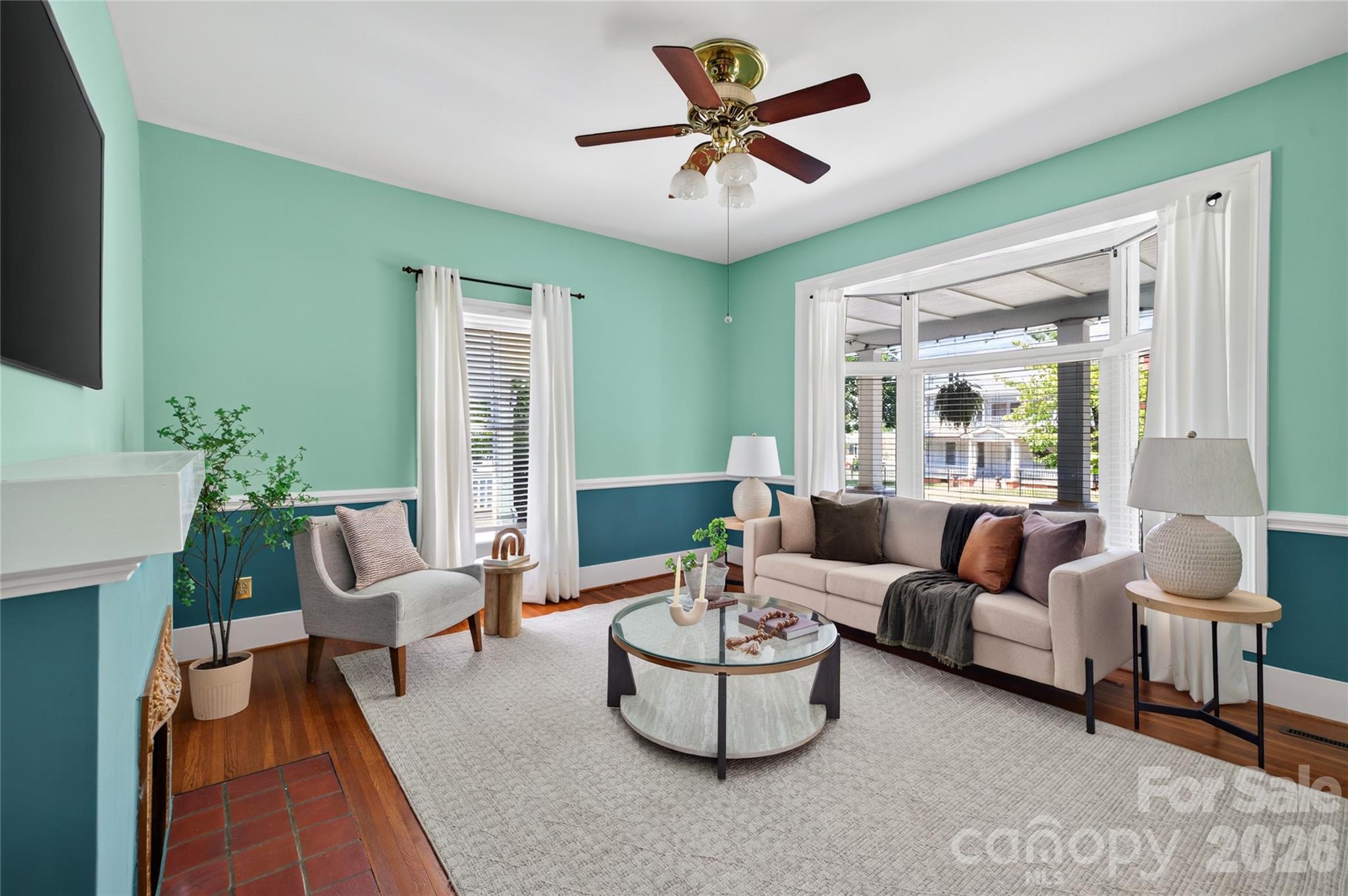 403 W Franklin Street Property Photo 6
