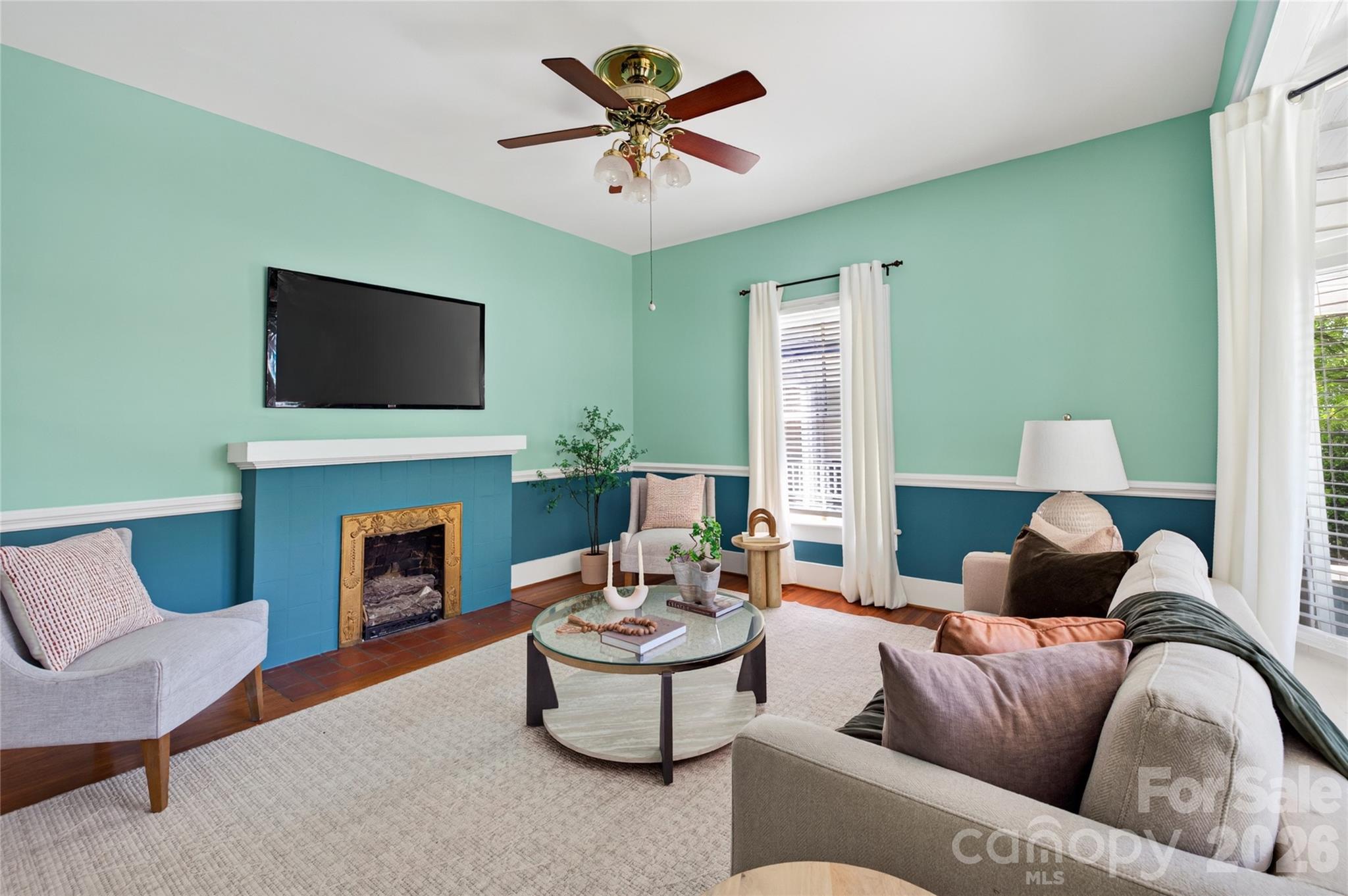 403 W Franklin Street Property Photo 7