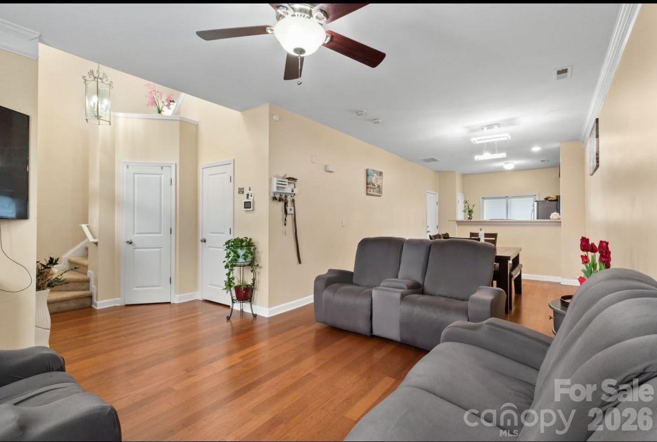 8409 Scotney Bluff Avenue Property Photo 3