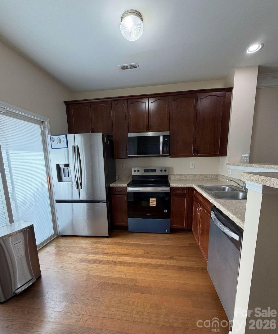8409 Scotney Bluff Avenue Property Photo 5