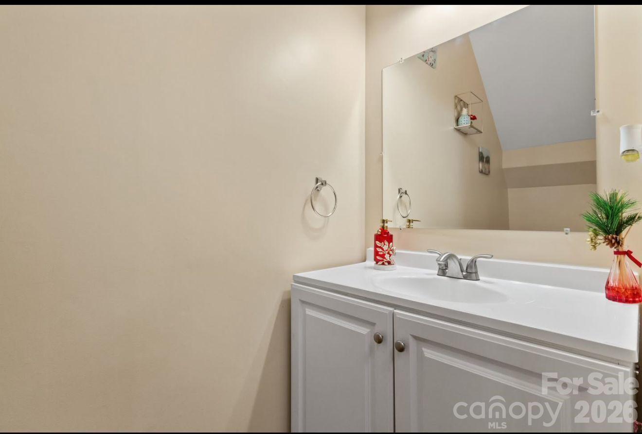 8409 Scotney Bluff Avenue Property Photo 6