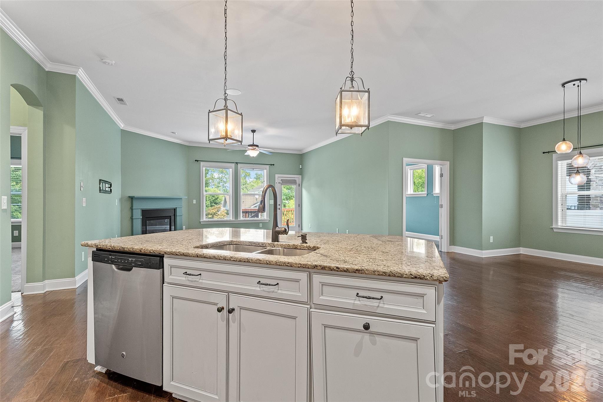11633 Bradford Park Drive Property Photo 7