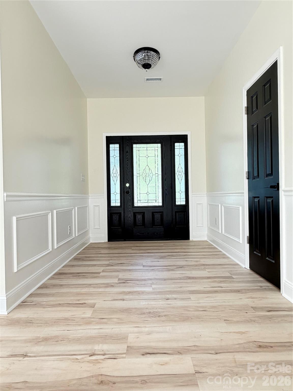 1204 Spring Time Court Property Photo 4