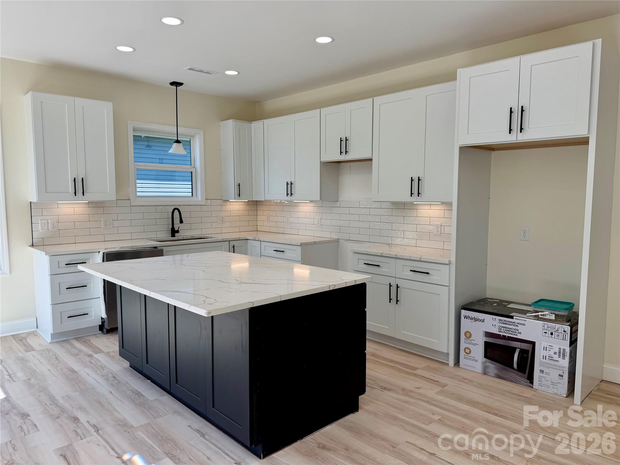 1204 Spring Time Court Property Photo 6
