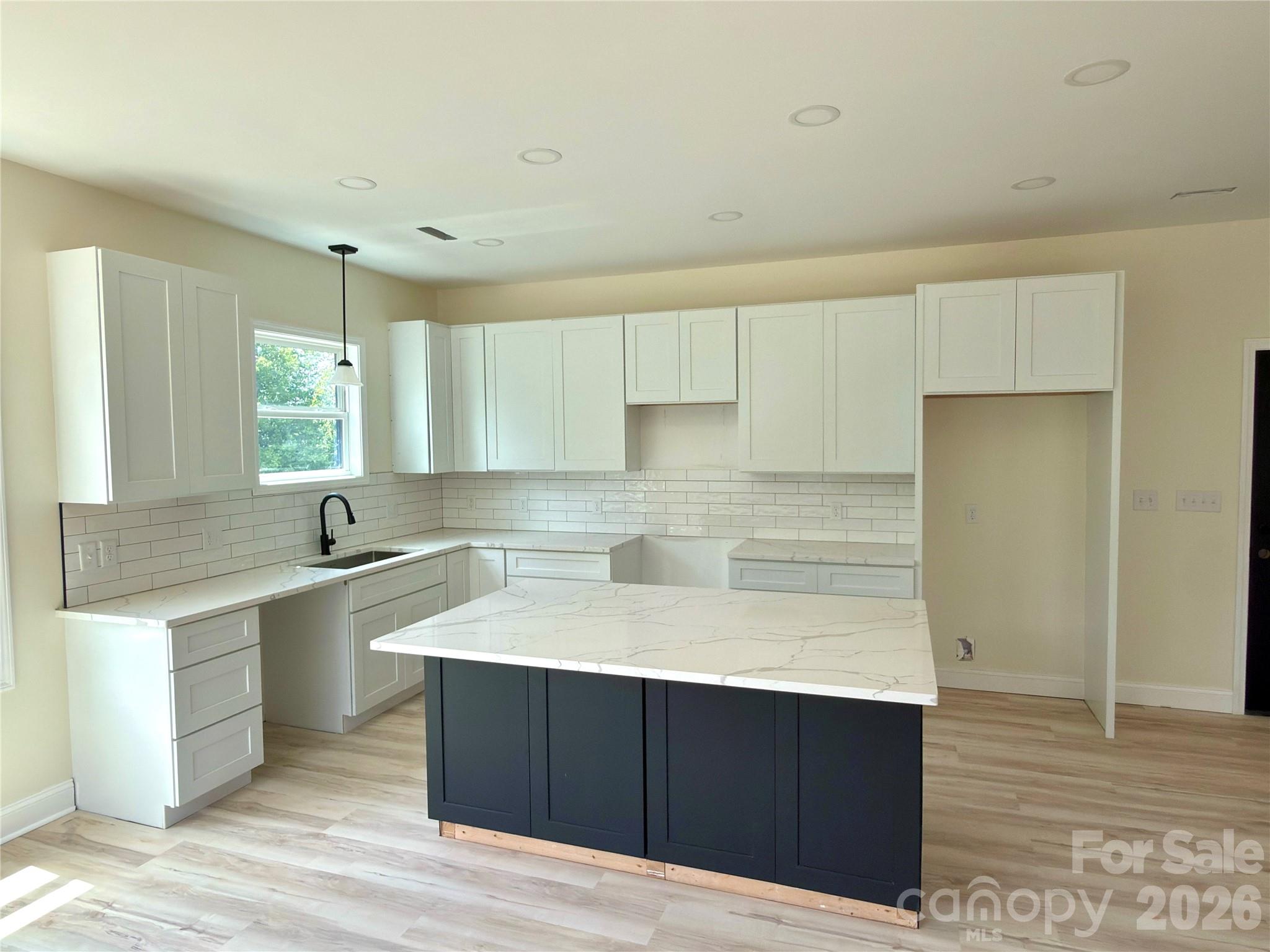 1204 Spring Time Court Property Photo 7