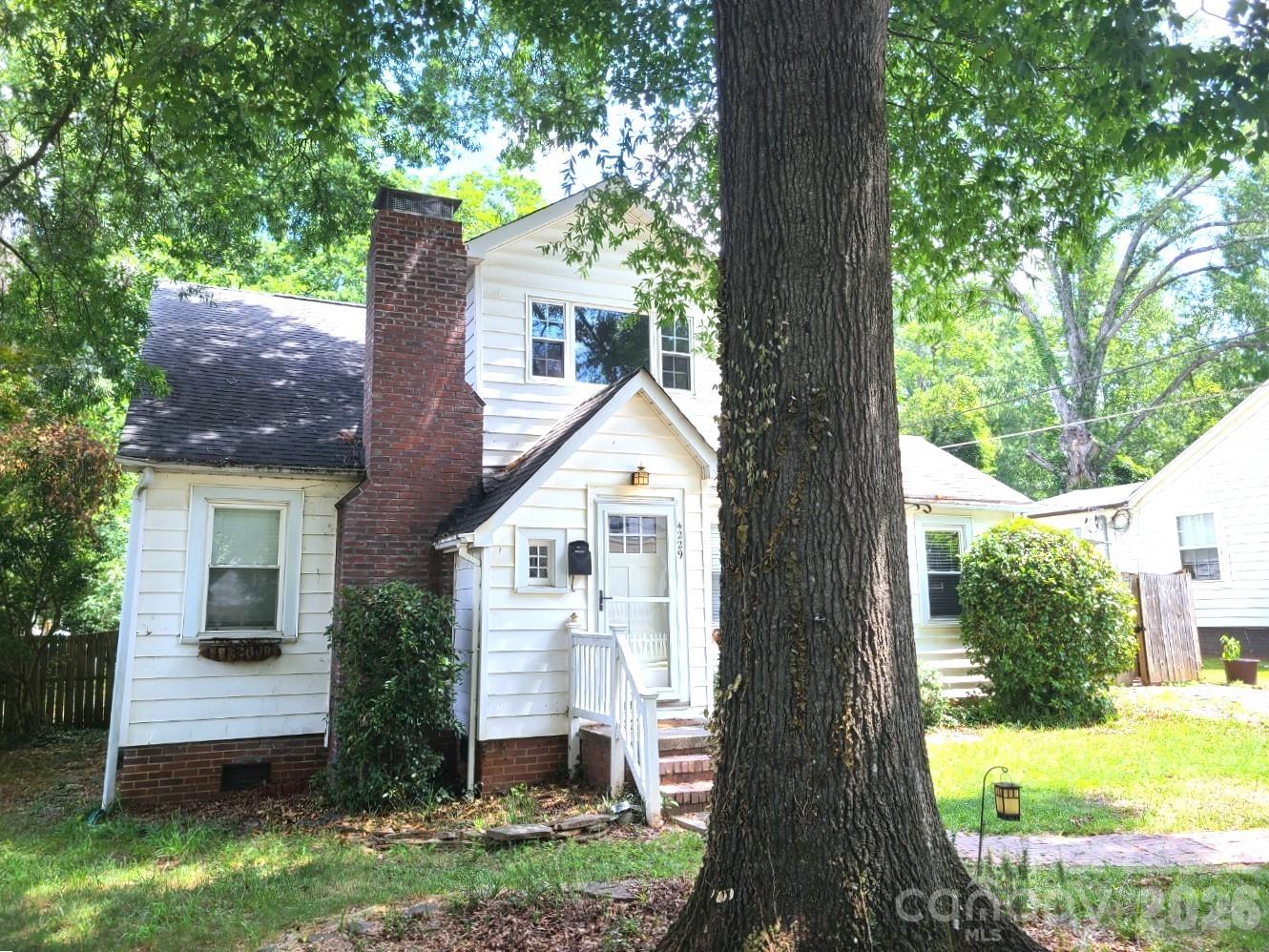 4229 Hiddenbrook Drive Property Photo 2