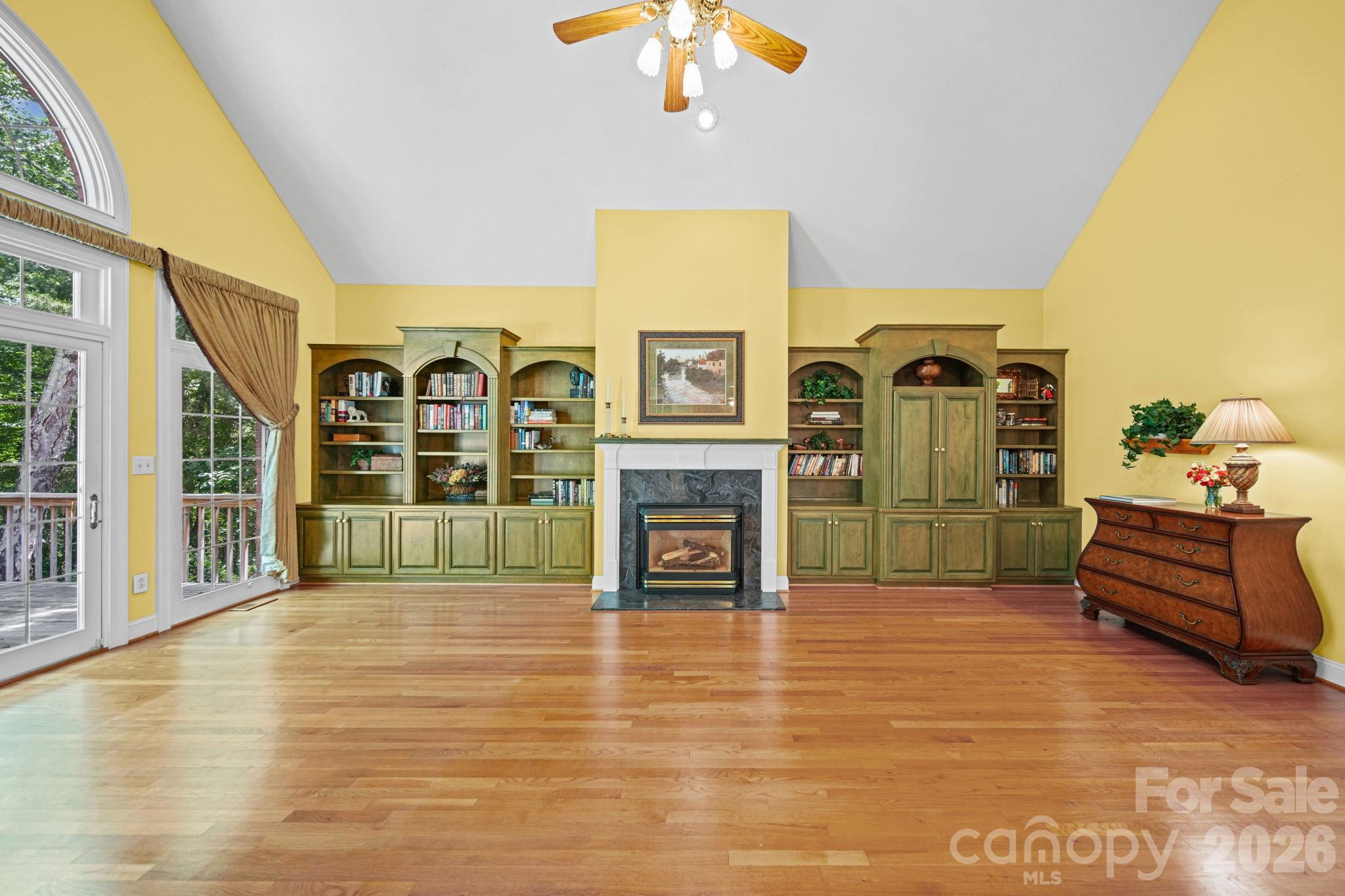 417 Crooked Oak Drive Property Photo 11