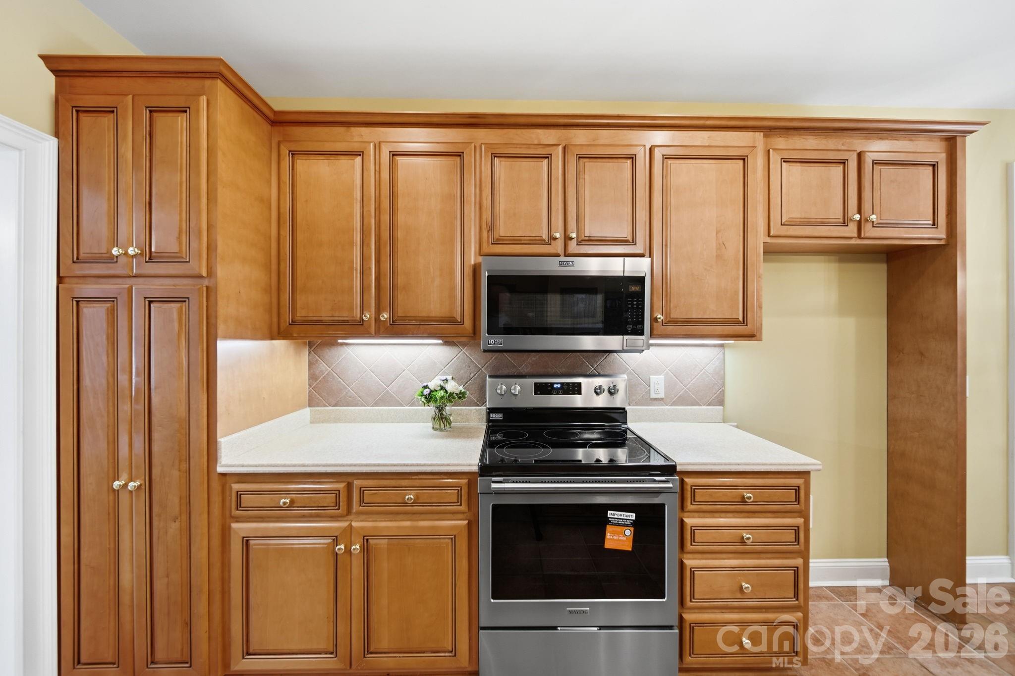 417 Crooked Oak Drive Property Photo 18