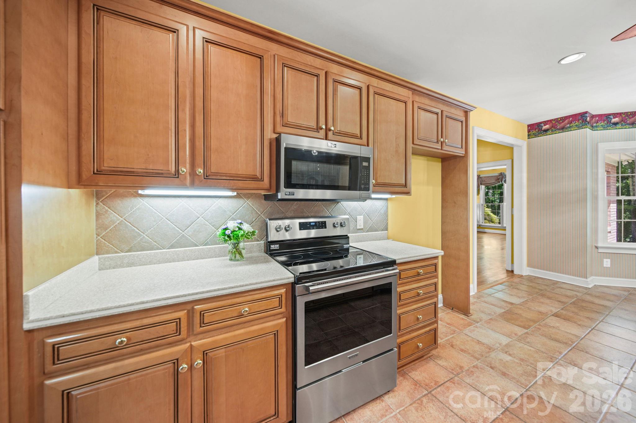 417 Crooked Oak Drive Property Photo 19