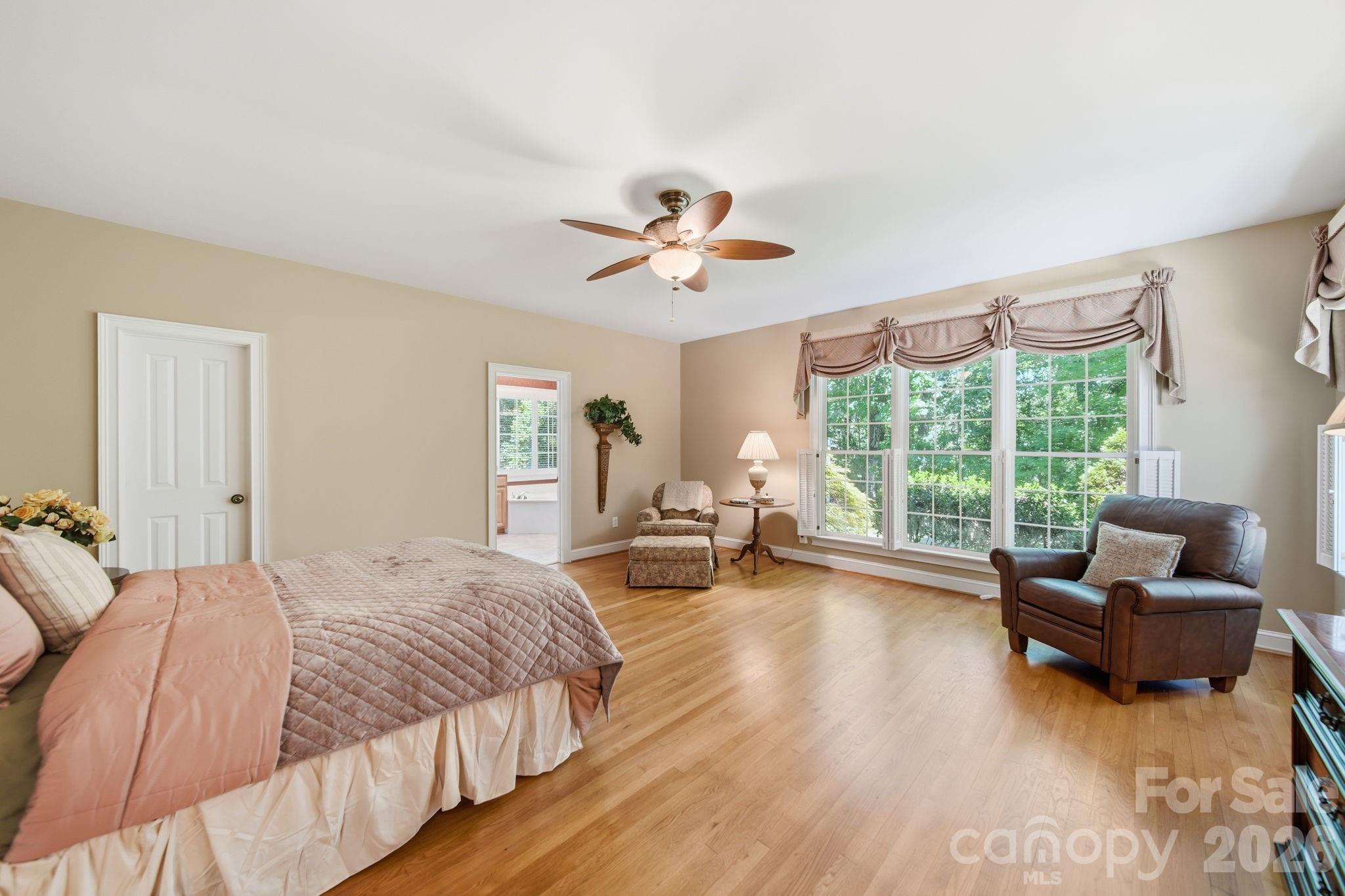 417 Crooked Oak Drive Property Photo 26