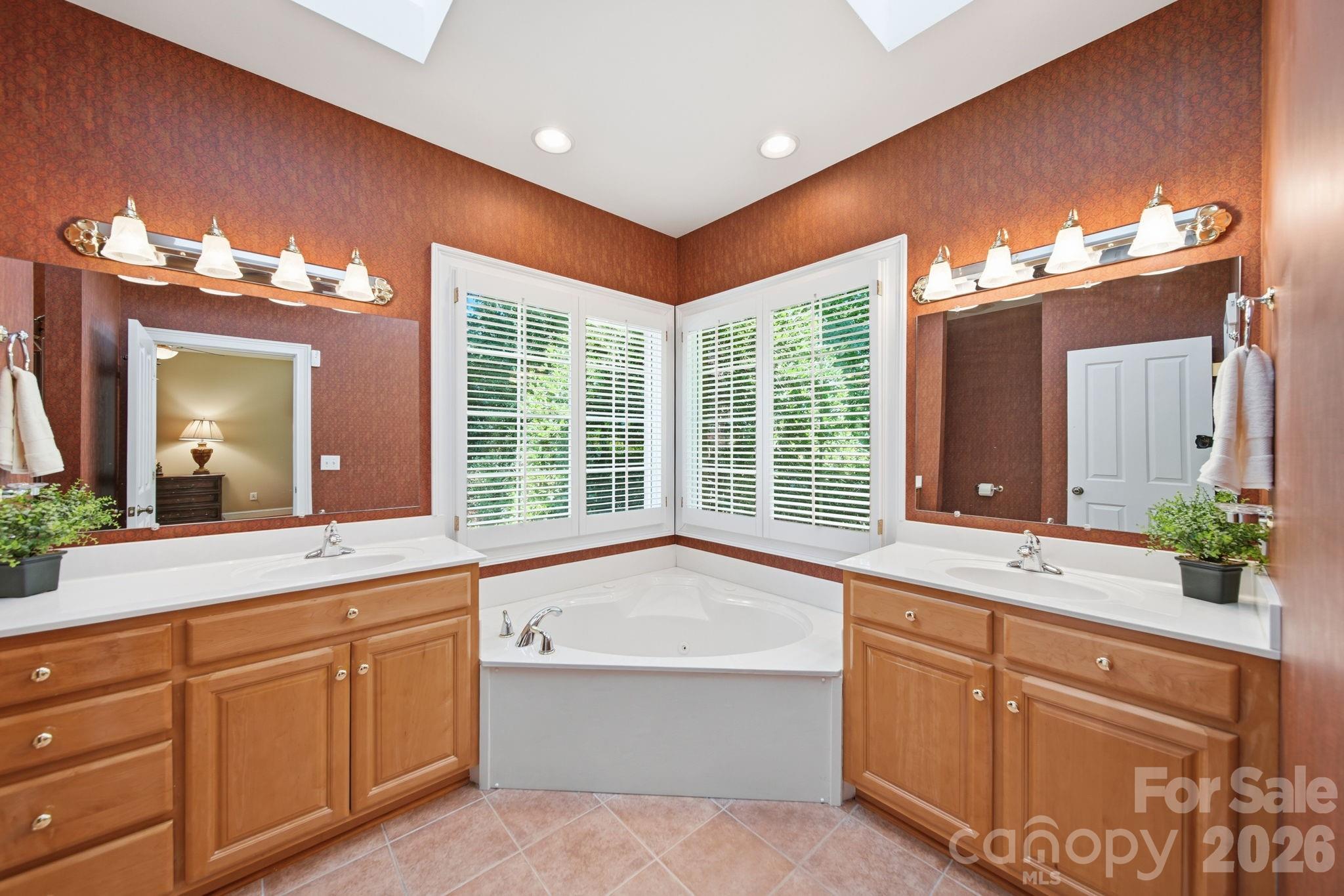 417 Crooked Oak Drive Property Photo 30