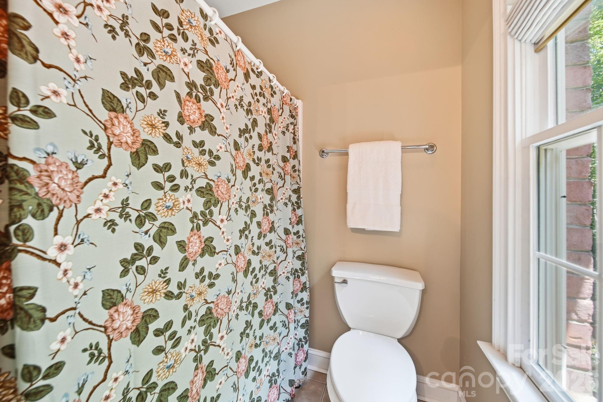 417 Crooked Oak Drive Property Photo 34