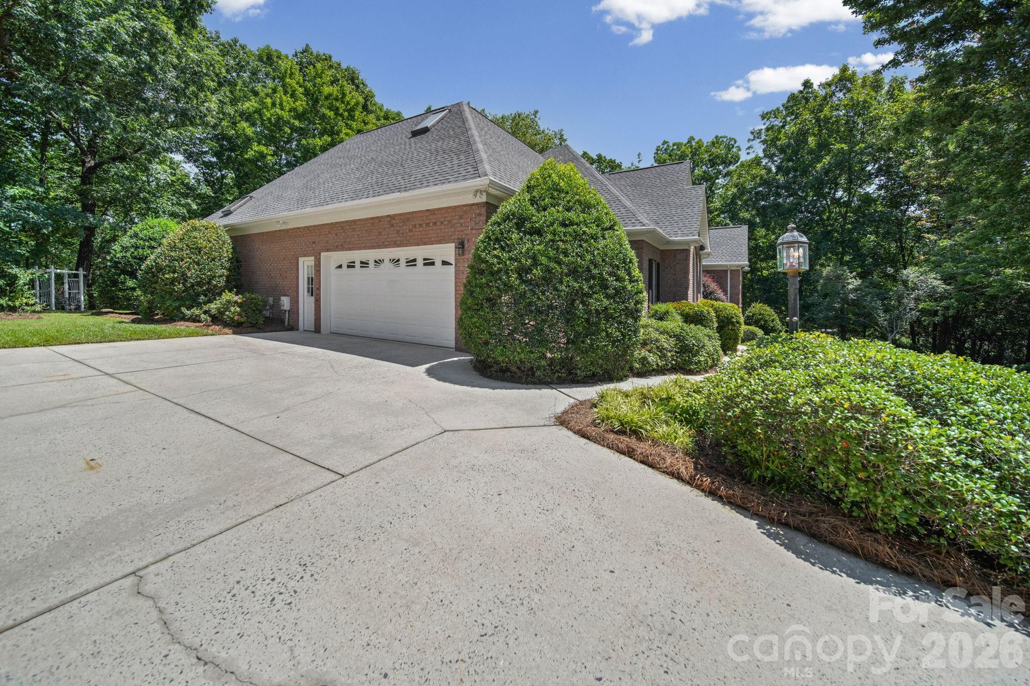 417 Crooked Oak Drive Property Photo 47
