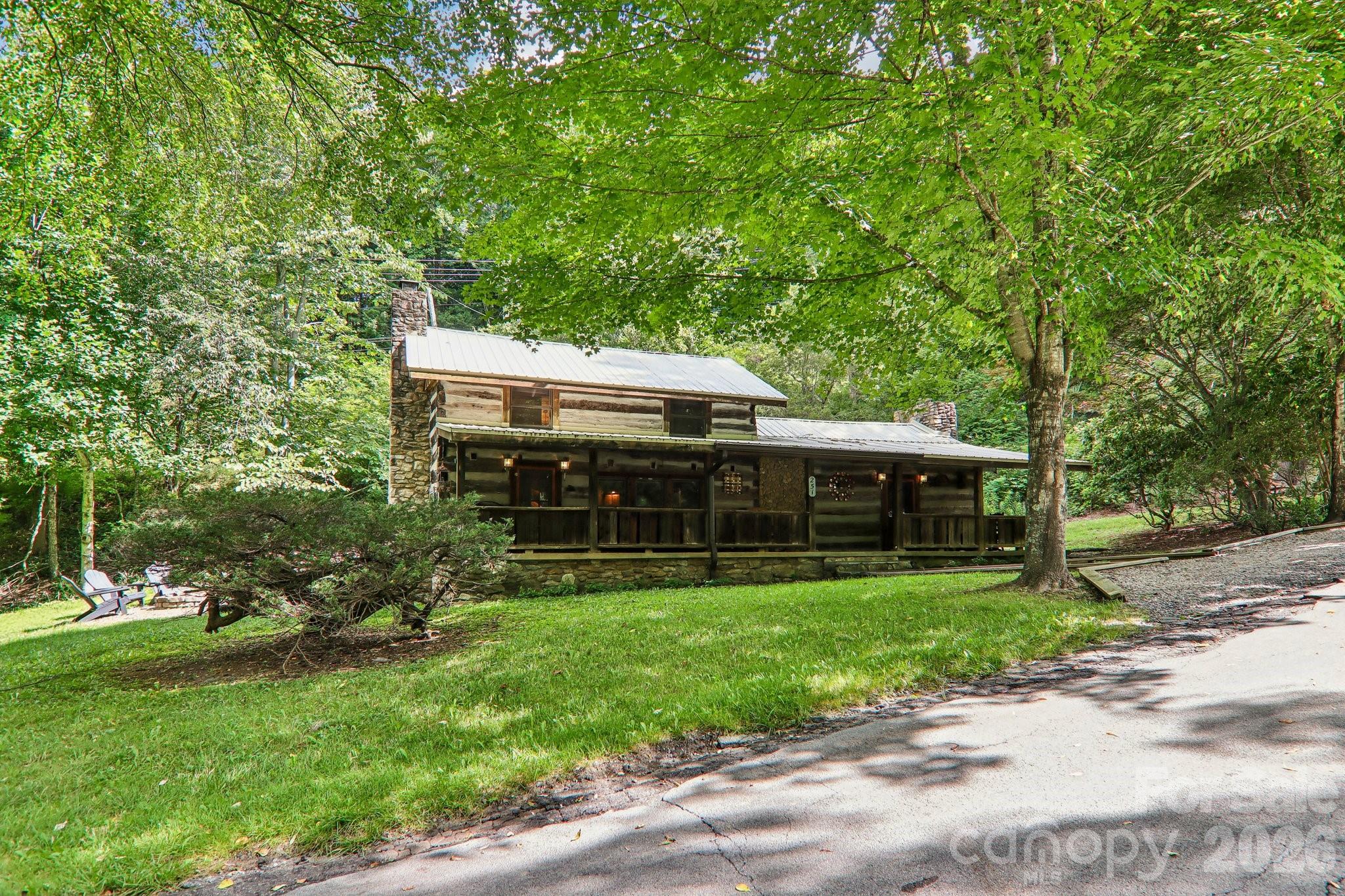 251 Village Lane Property Photo 1