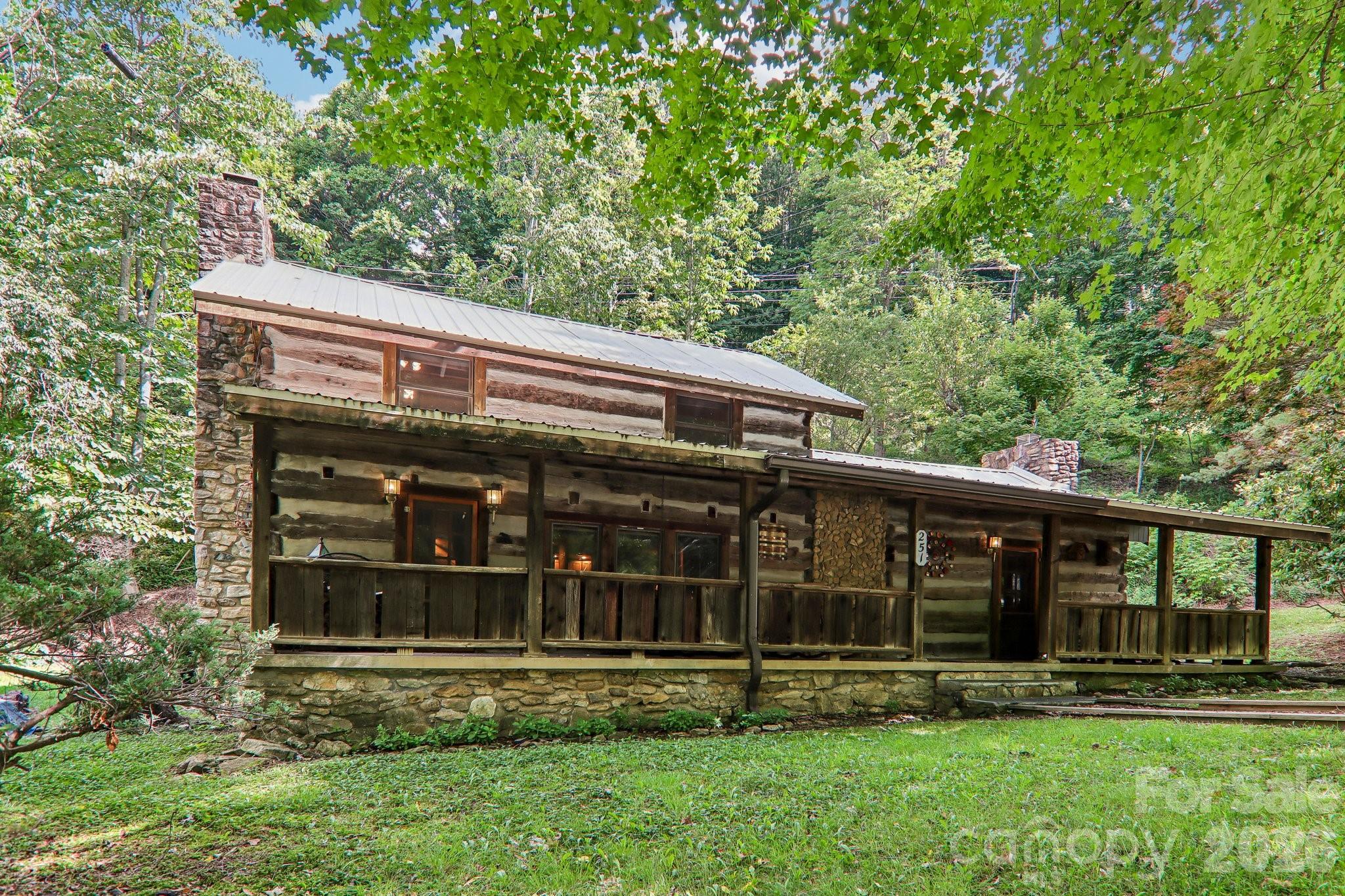 251 Village Lane Property Photo 2