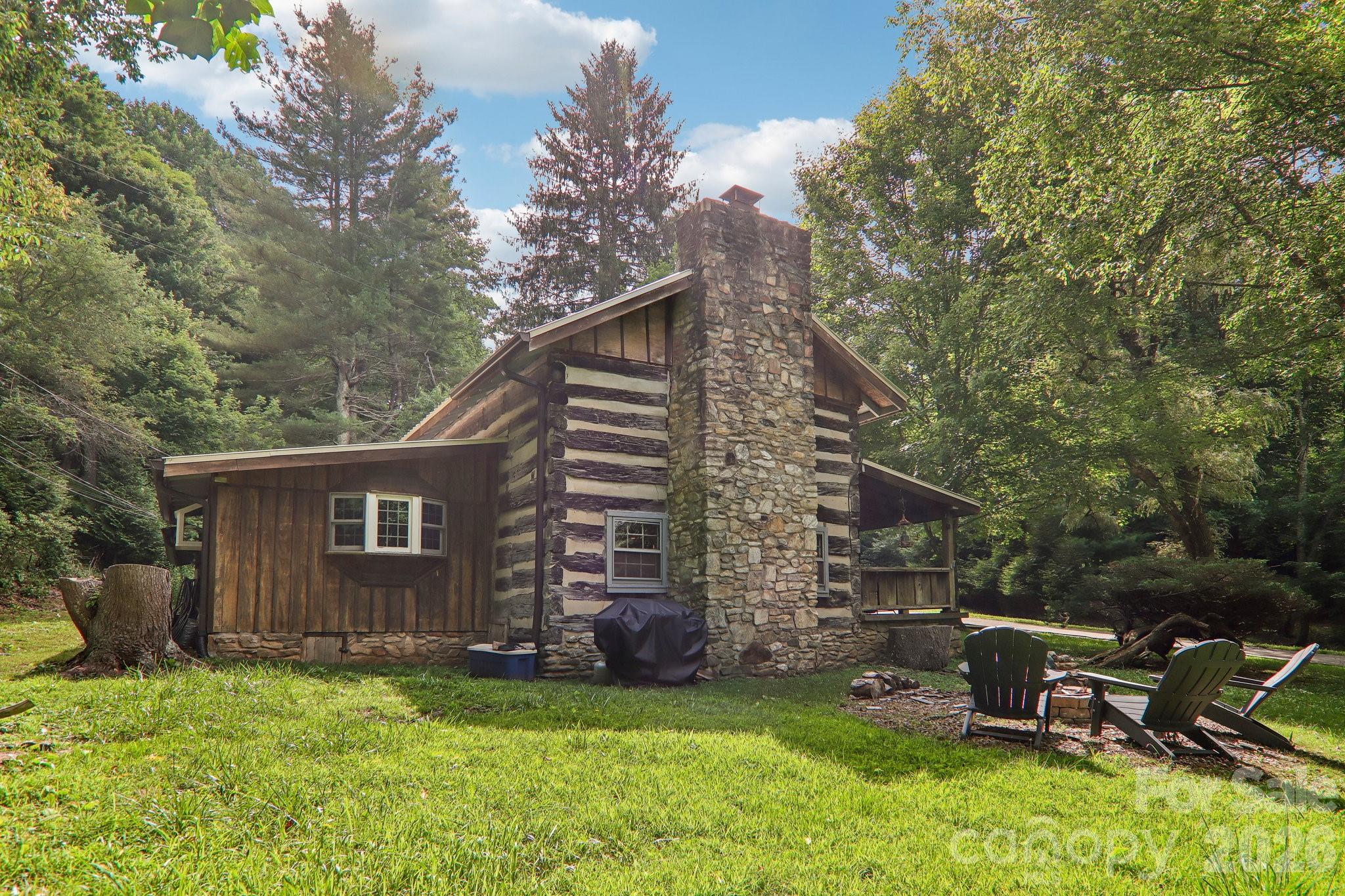 251 Village Lane Property Photo 3