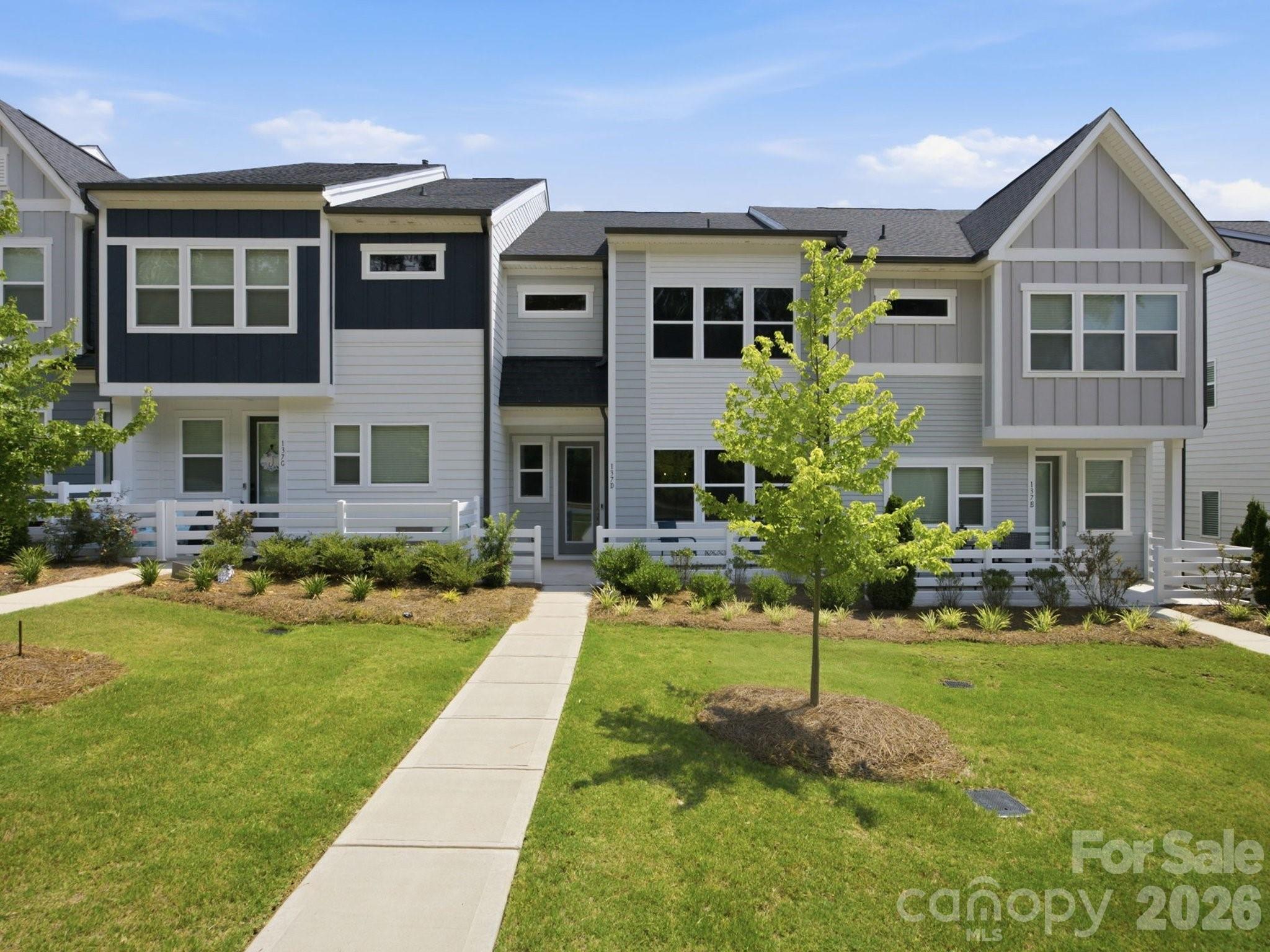 137-d Forest Lake Boulevard Property Photo 1